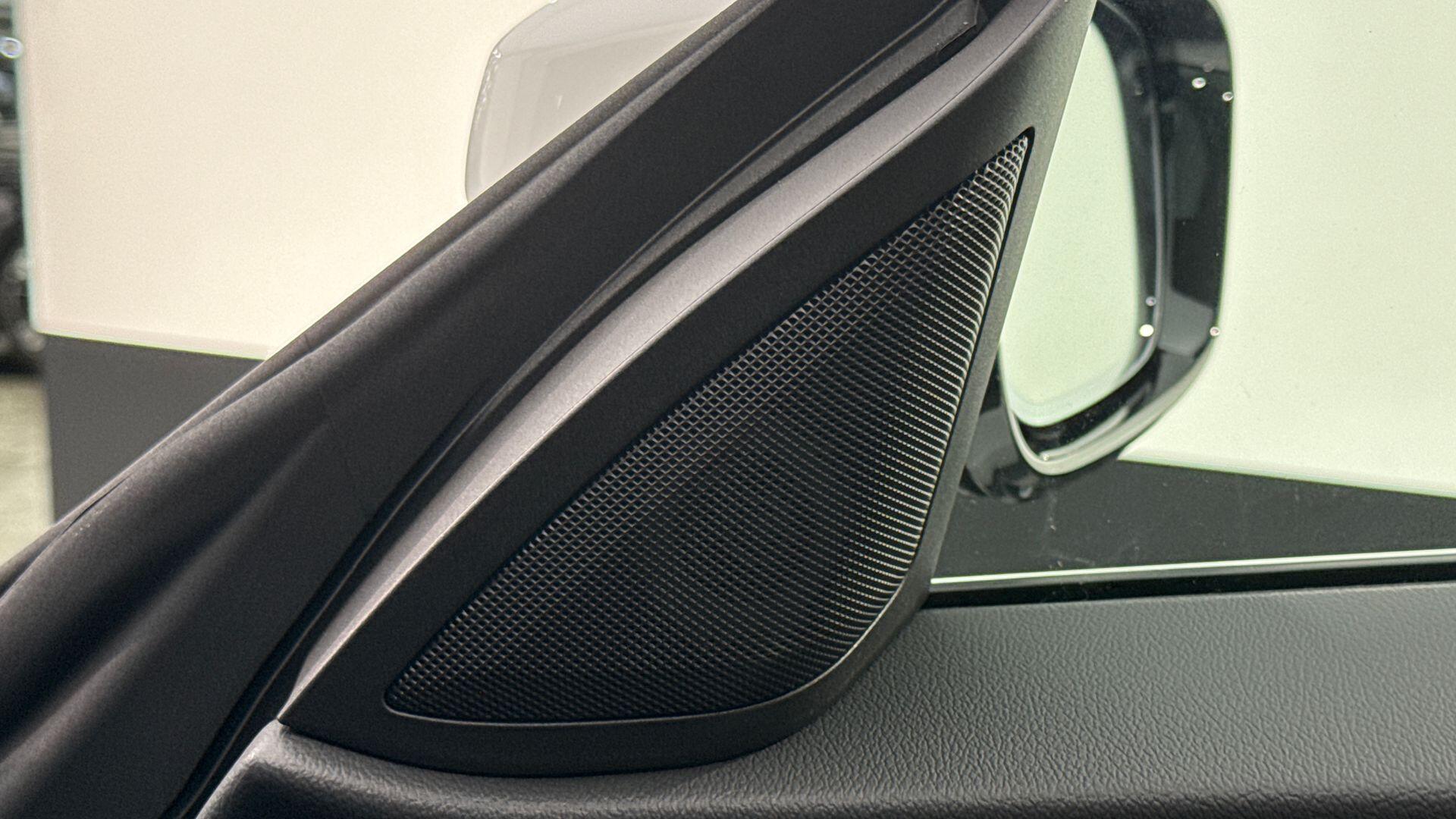 BMW 4 Series view 20