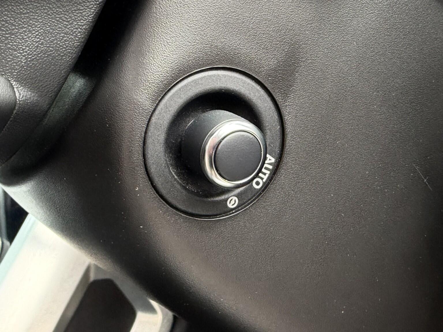 Land Rover Range Rover view 33