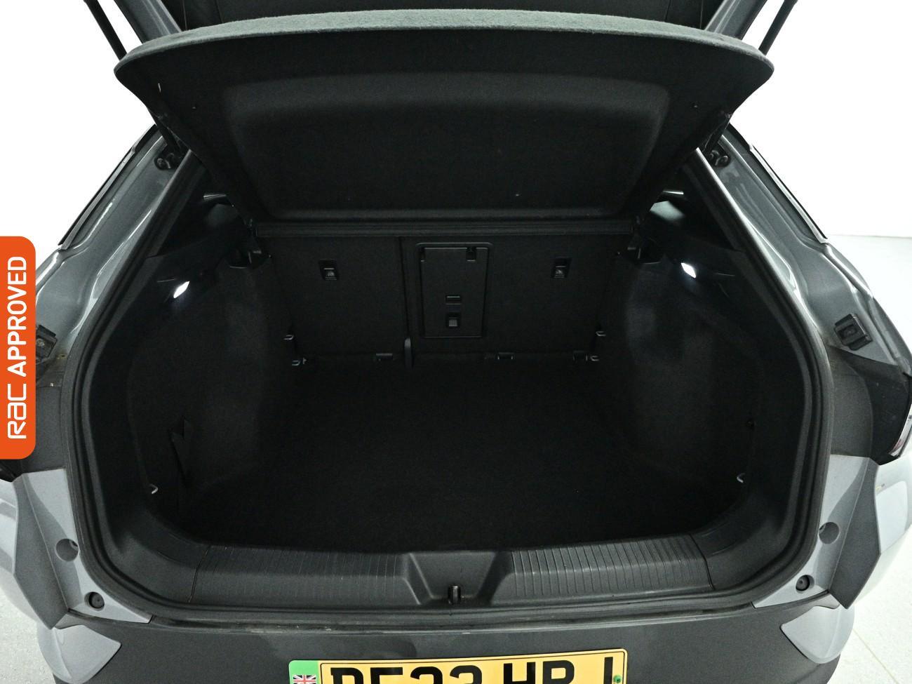 Volkswagen ID.4 view 29