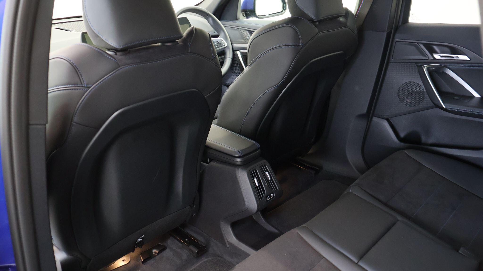 BMW iX1 view 29