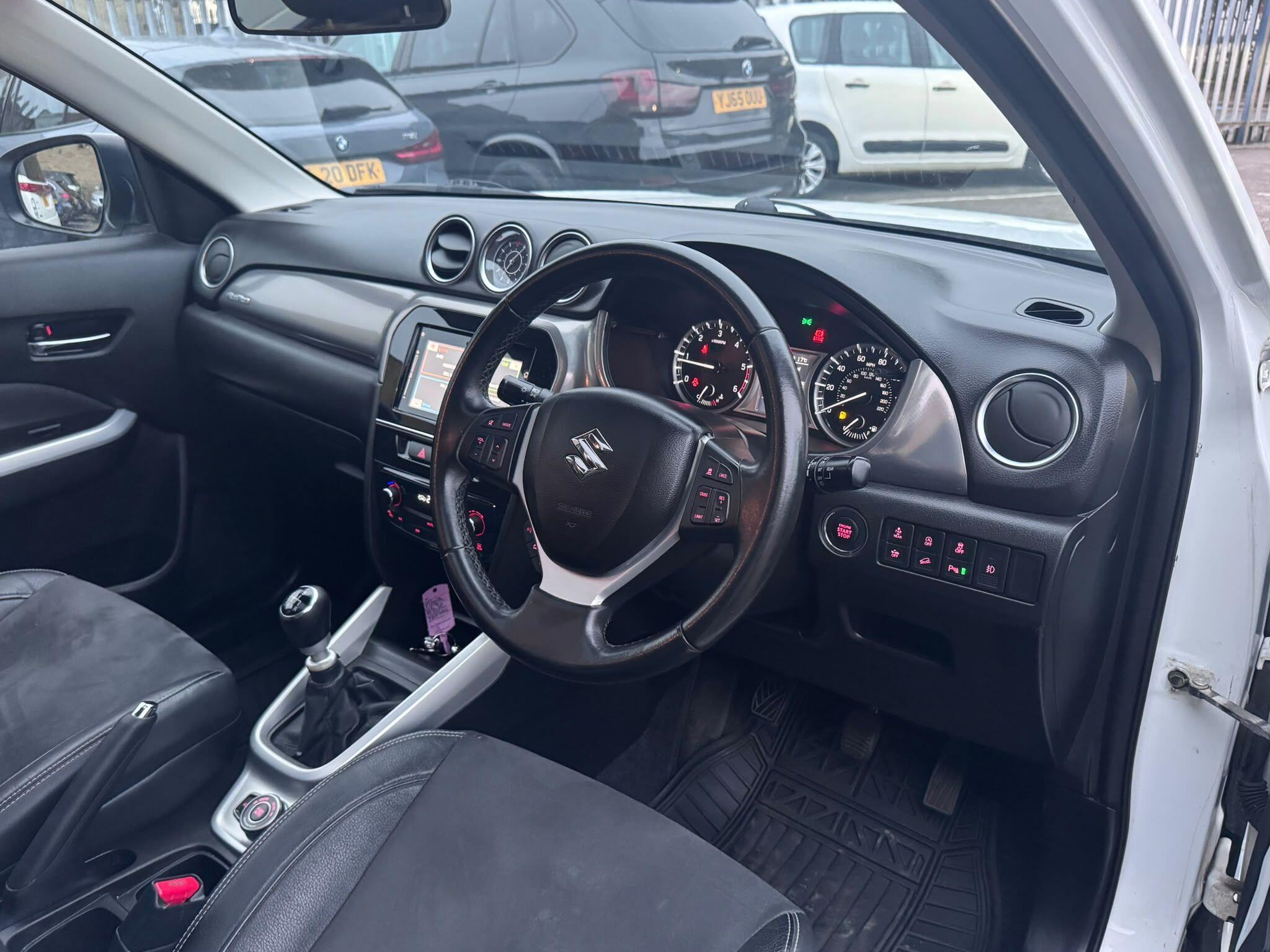 Suzuki Vitara view 21