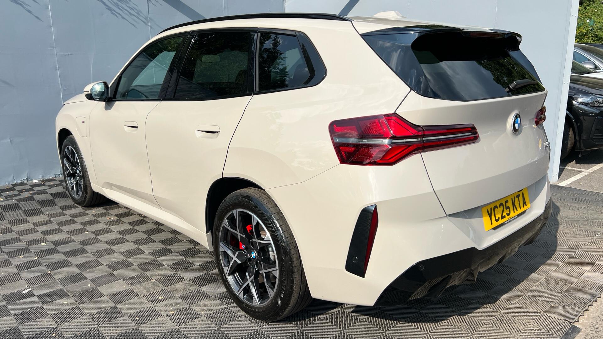 BMW X3 view 28