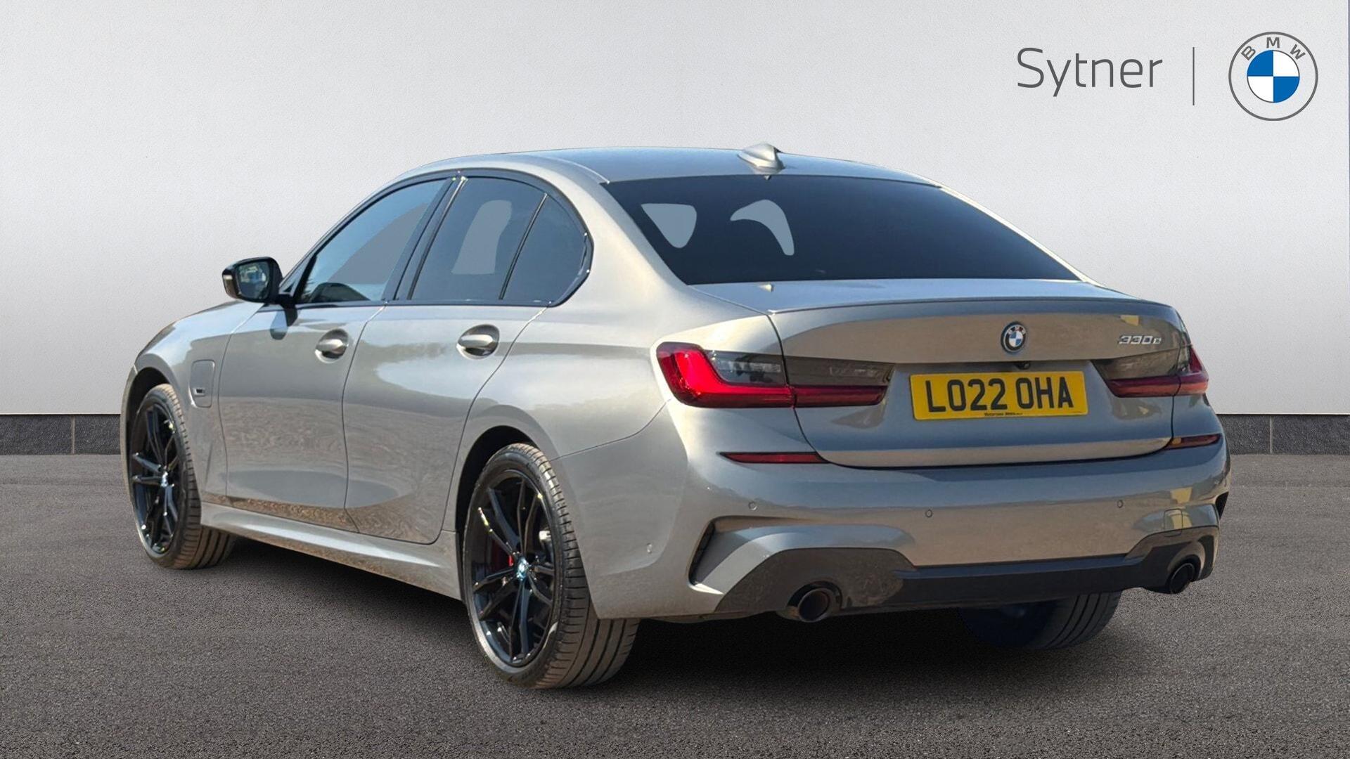 BMW 3 Series view 2