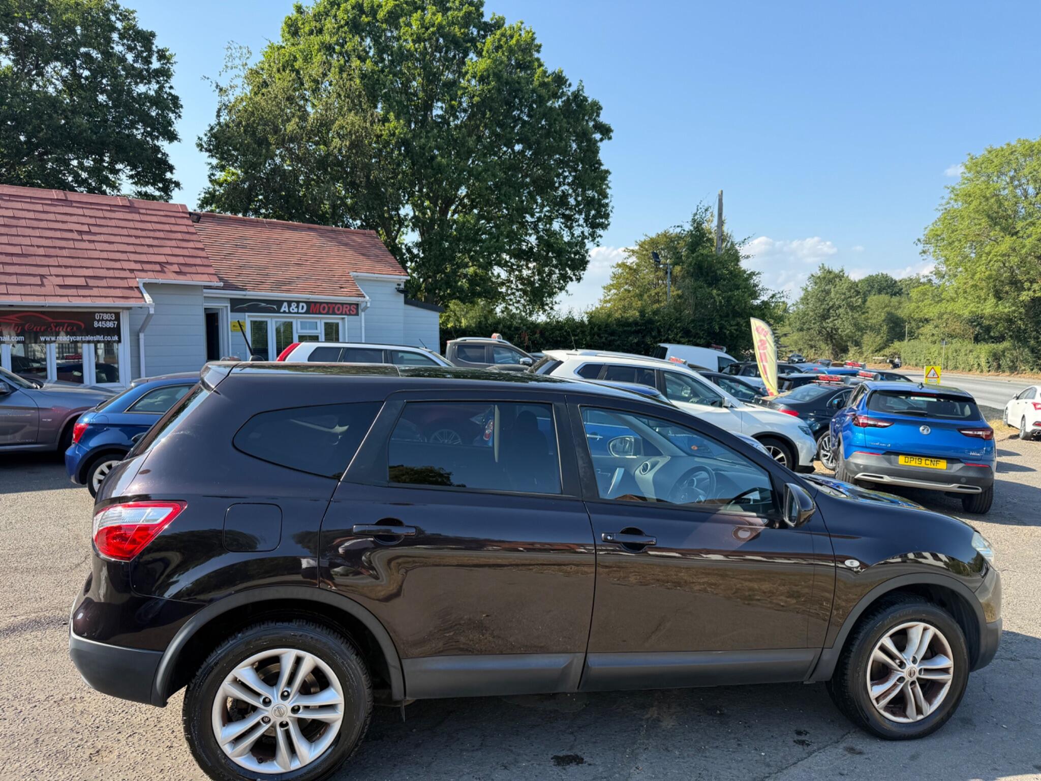Nissan Qashqai+2 view 12