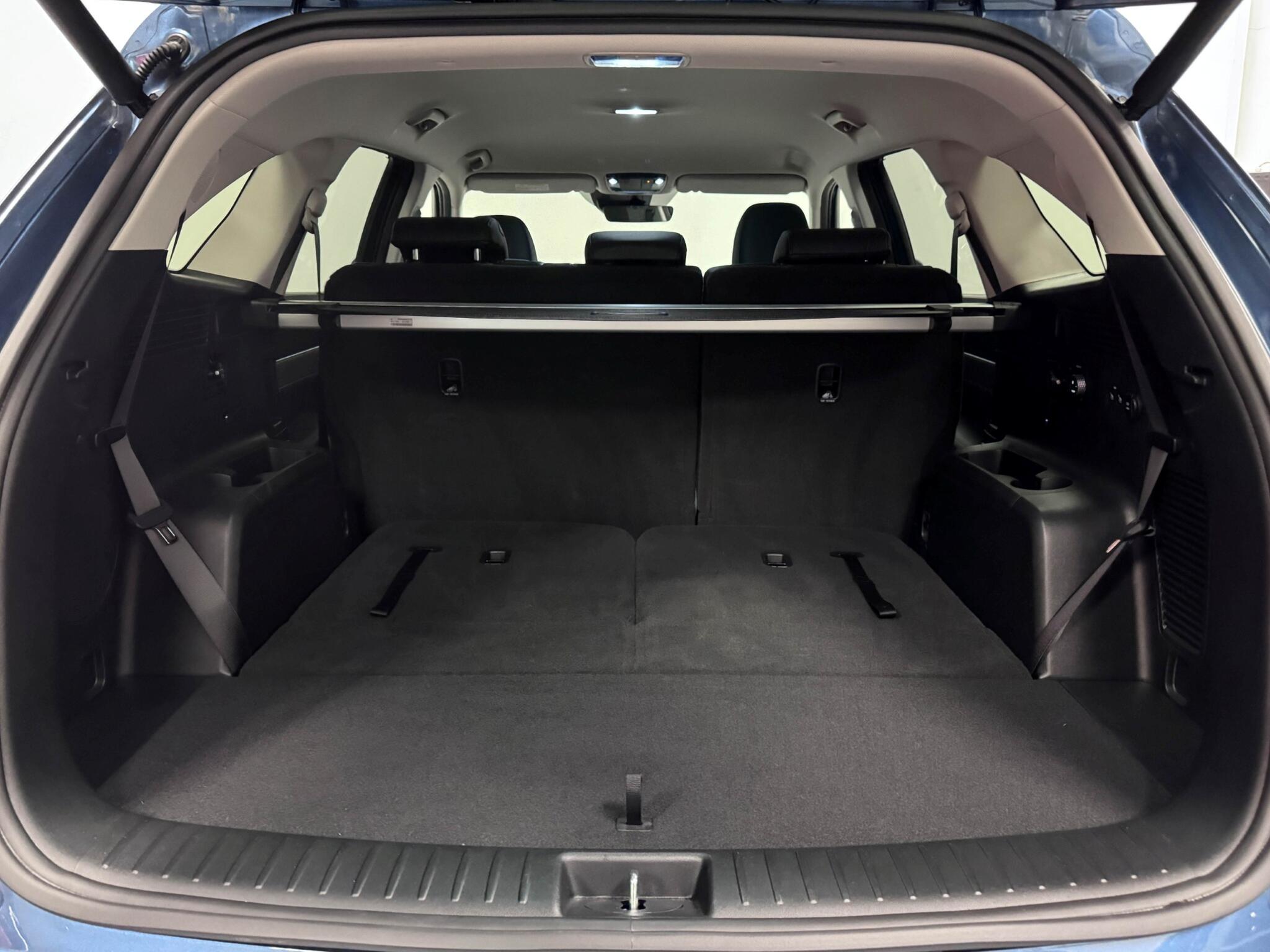 Kia Sorento view 8