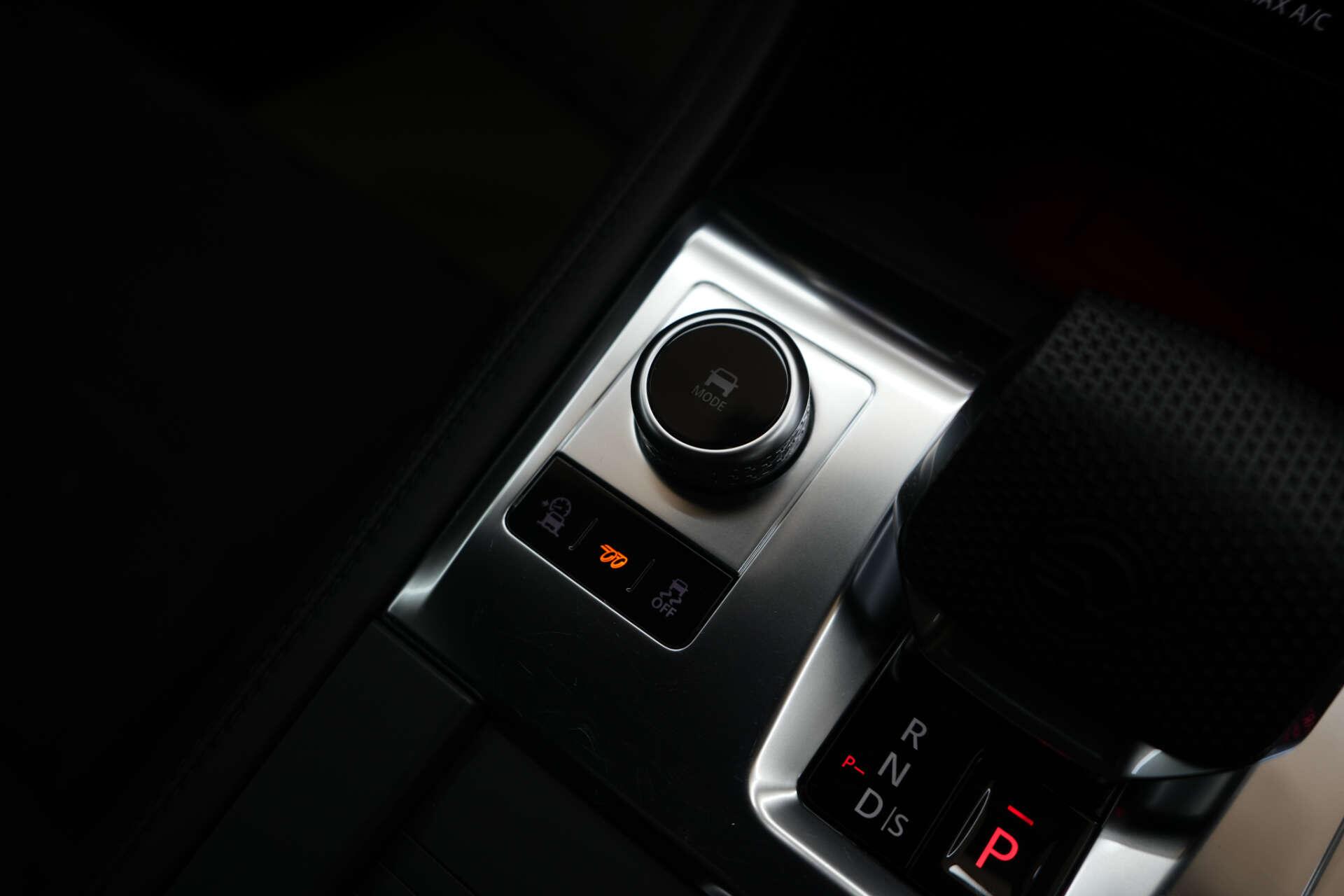 Jaguar F-Pace view 40