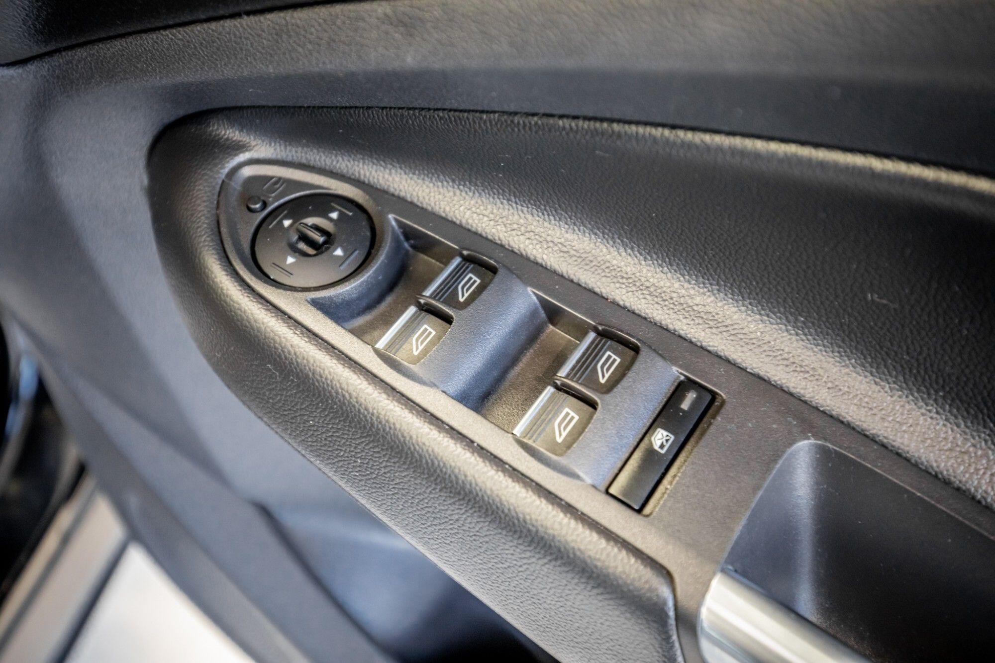 Ford Kuga view 16