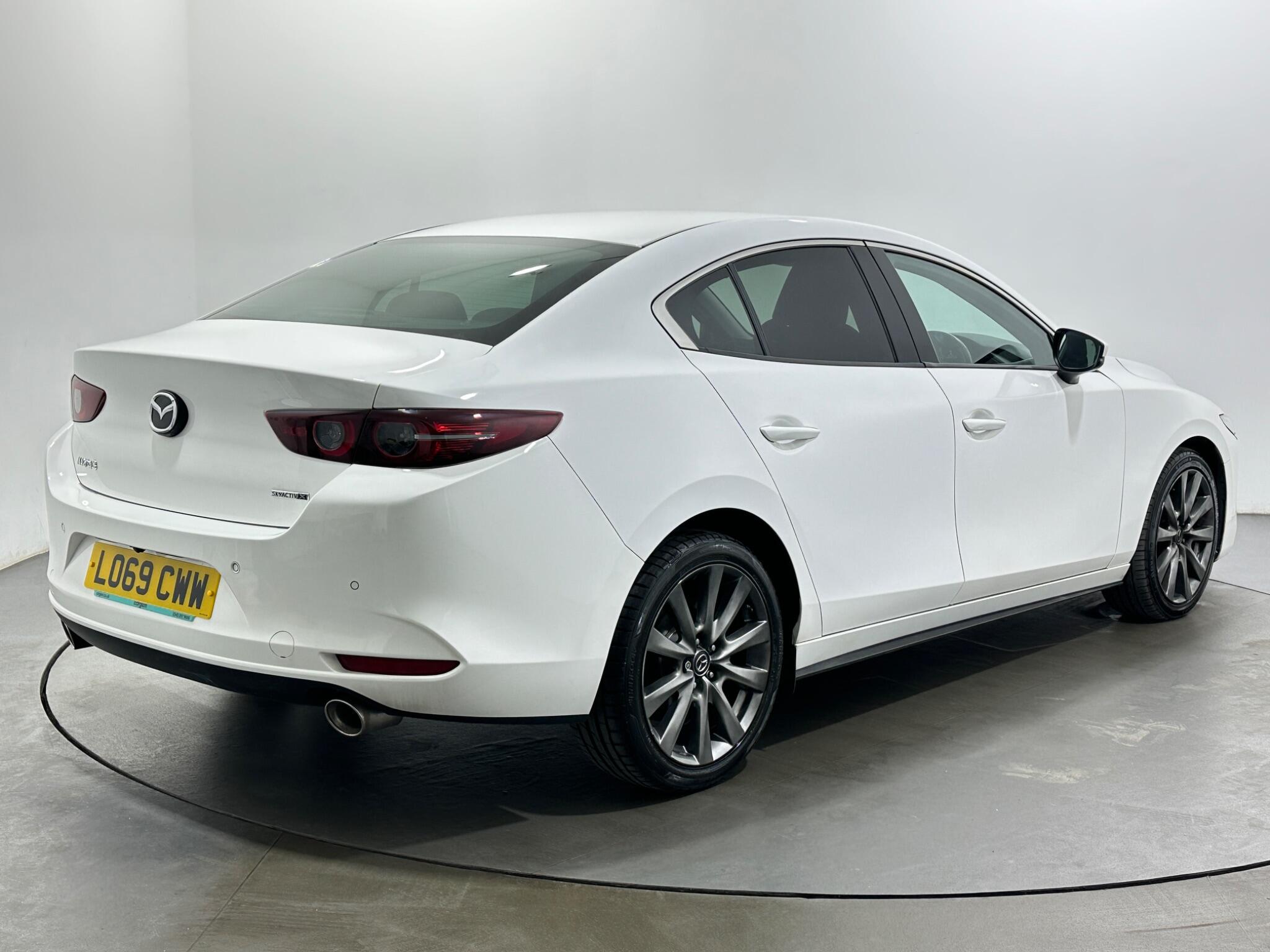 Mazda Mazda3 view 8