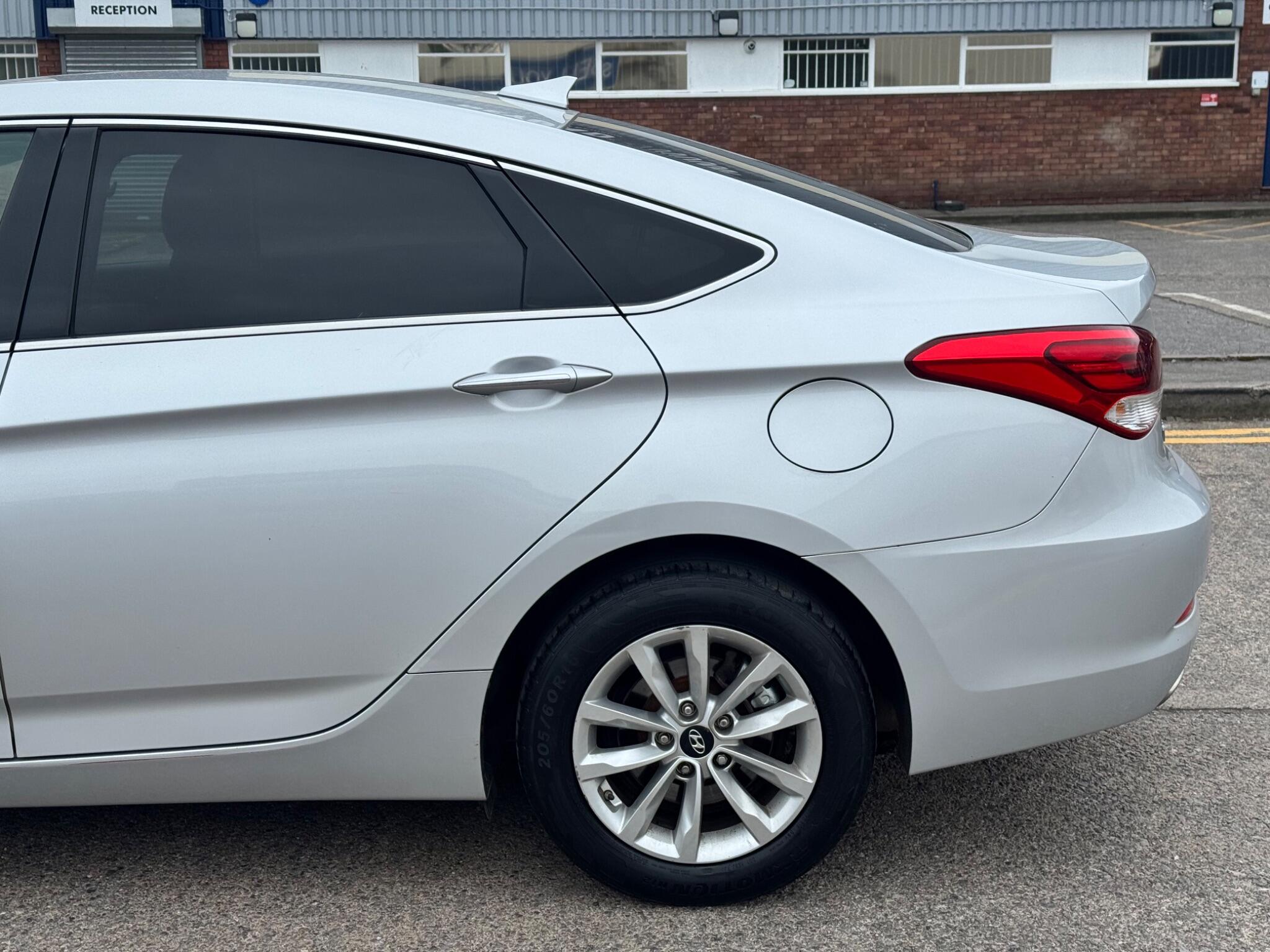 Hyundai i40 view 29