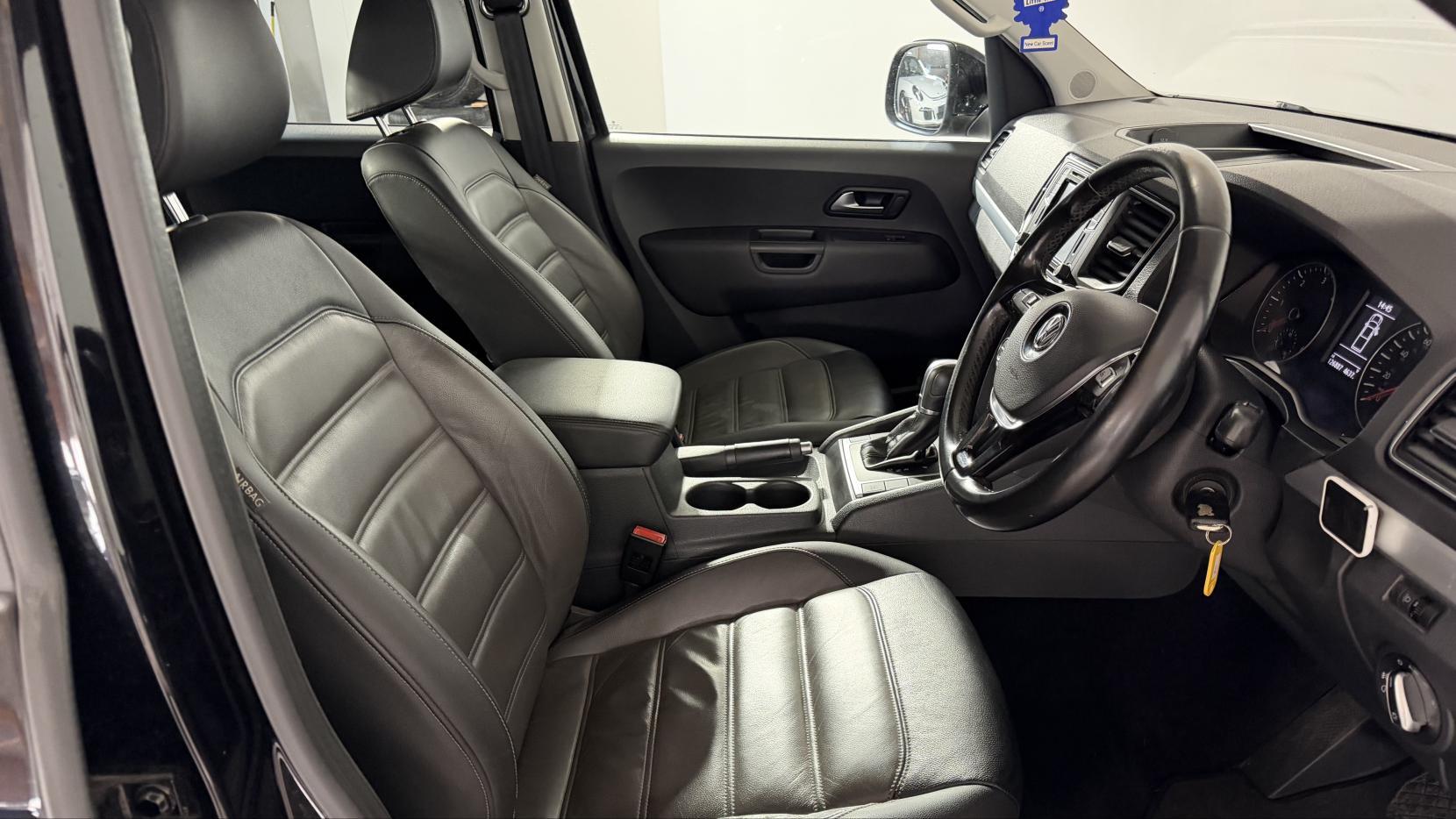 Volkswagen Amarok view 12