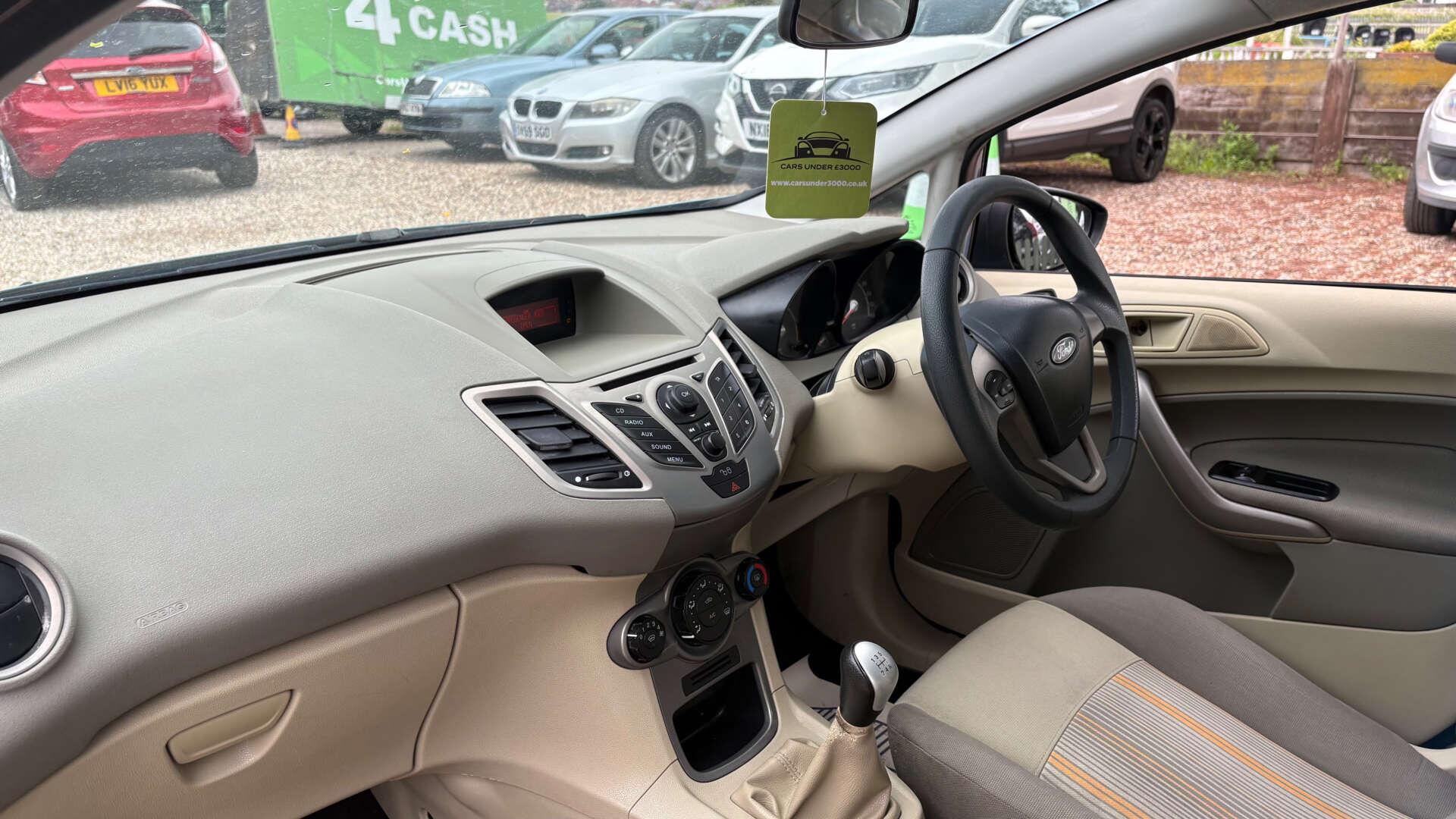 Ford Fiesta view 14