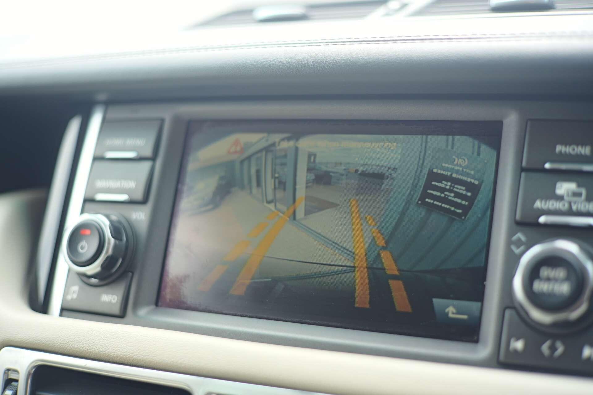 Land Rover Range Rover view 27