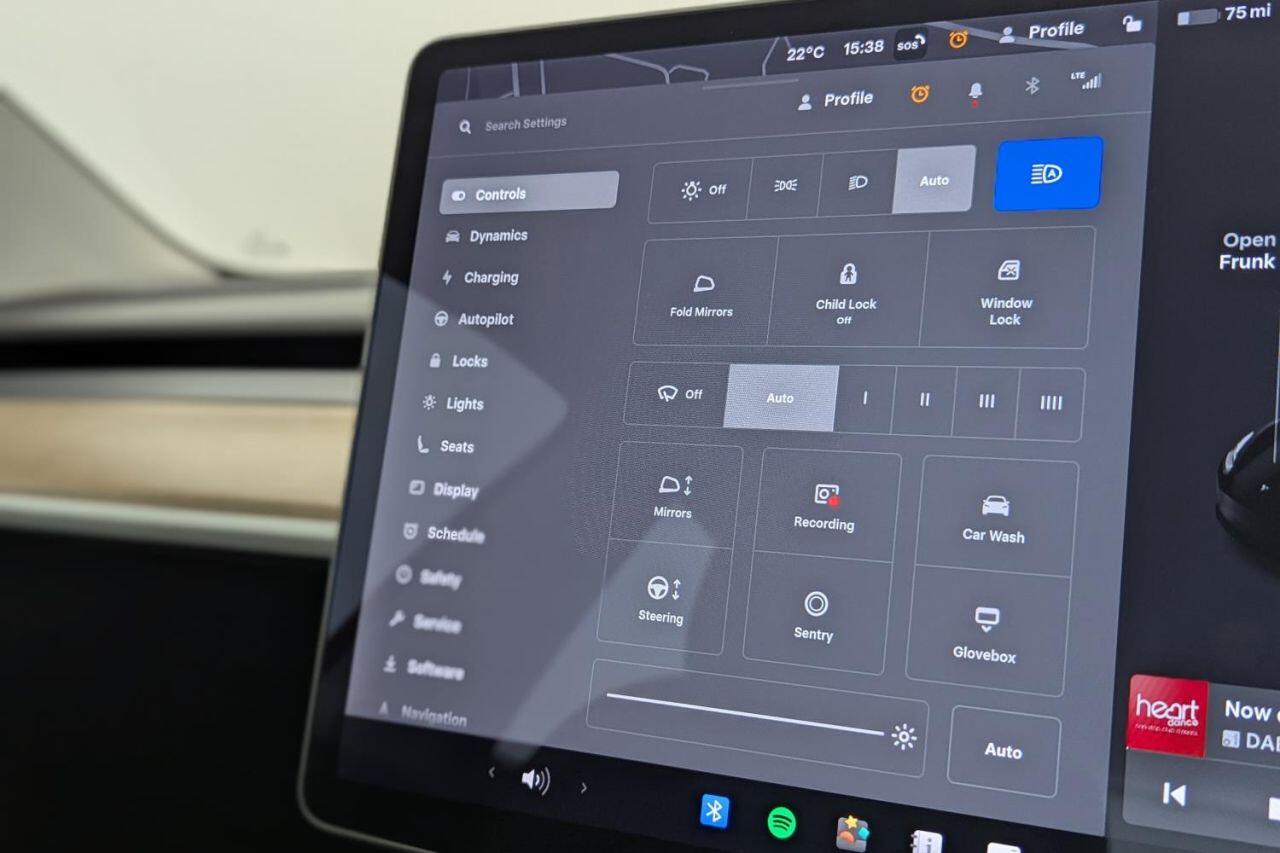 Tesla Model 3 view 17