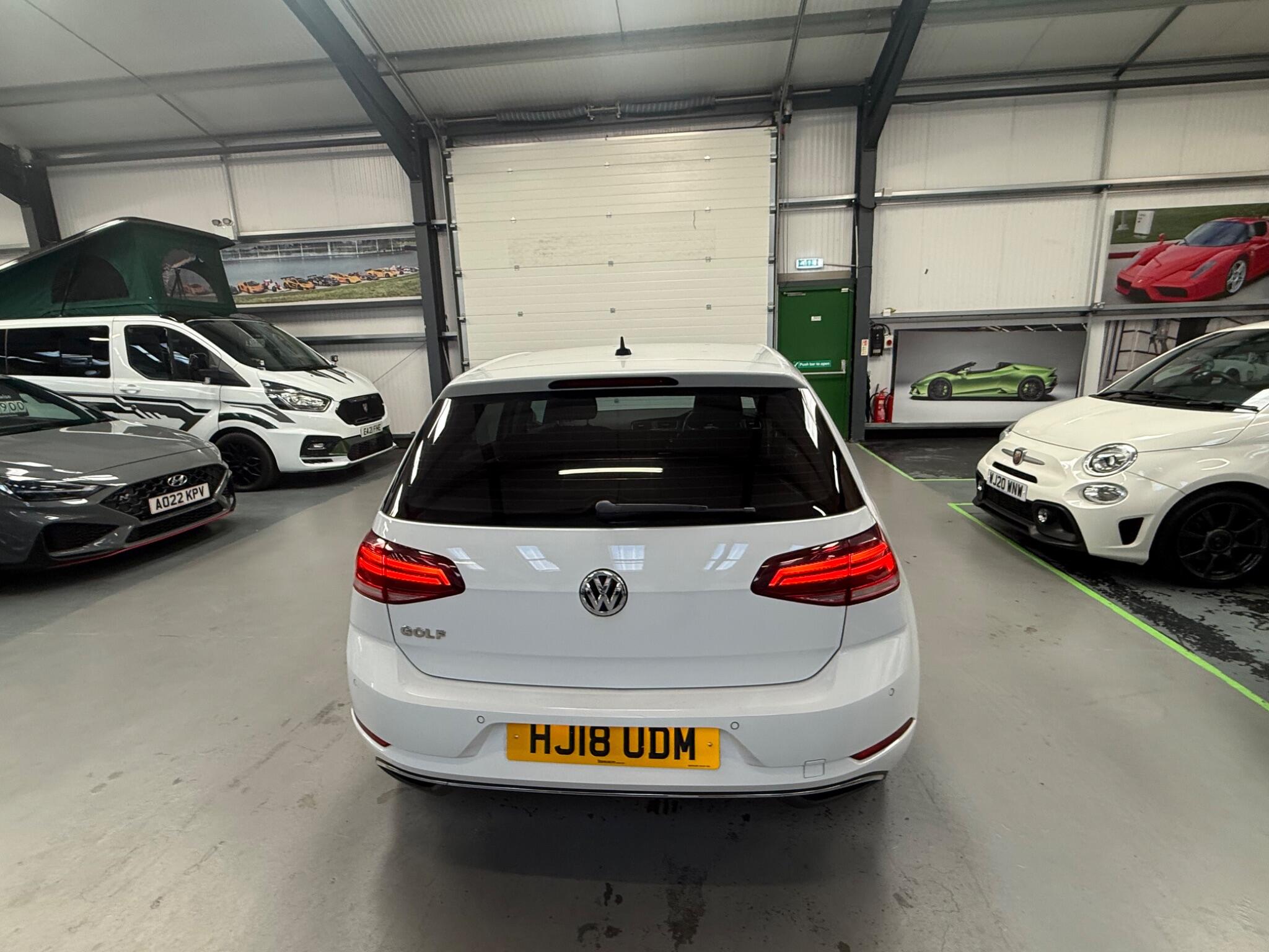 Volkswagen Golf view 33