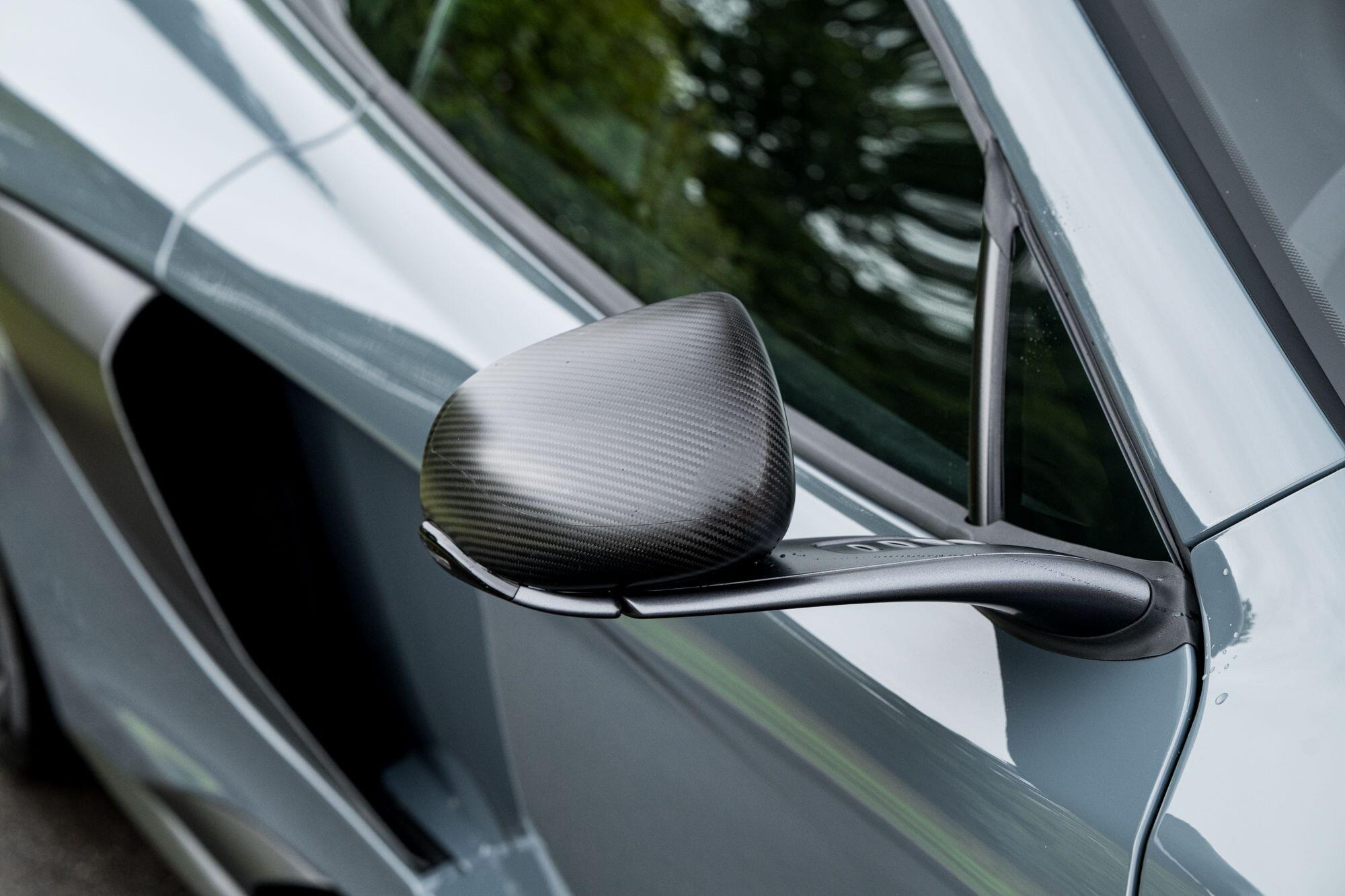 McLaren 675LT view 19