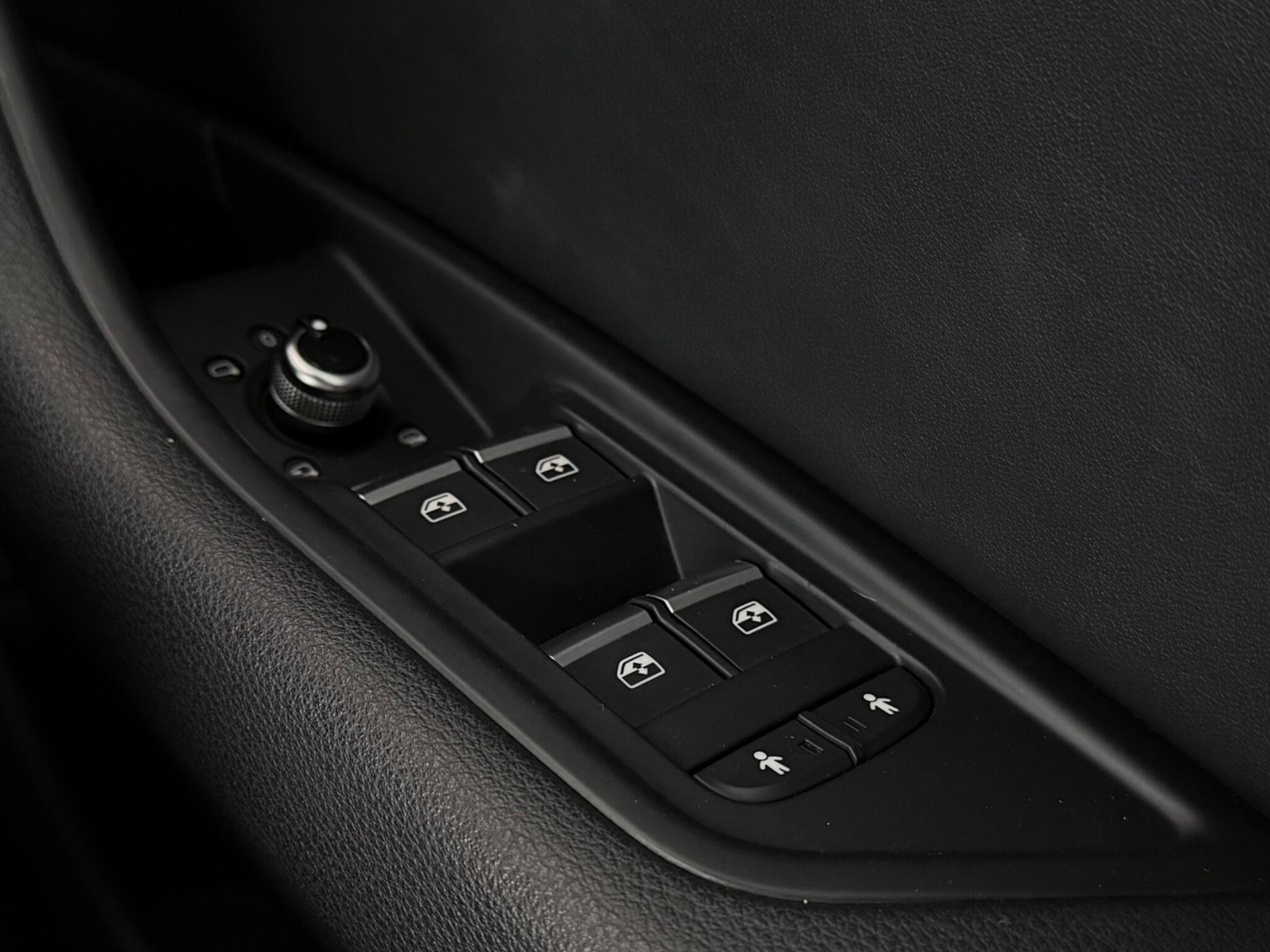 Audi A4 view 17