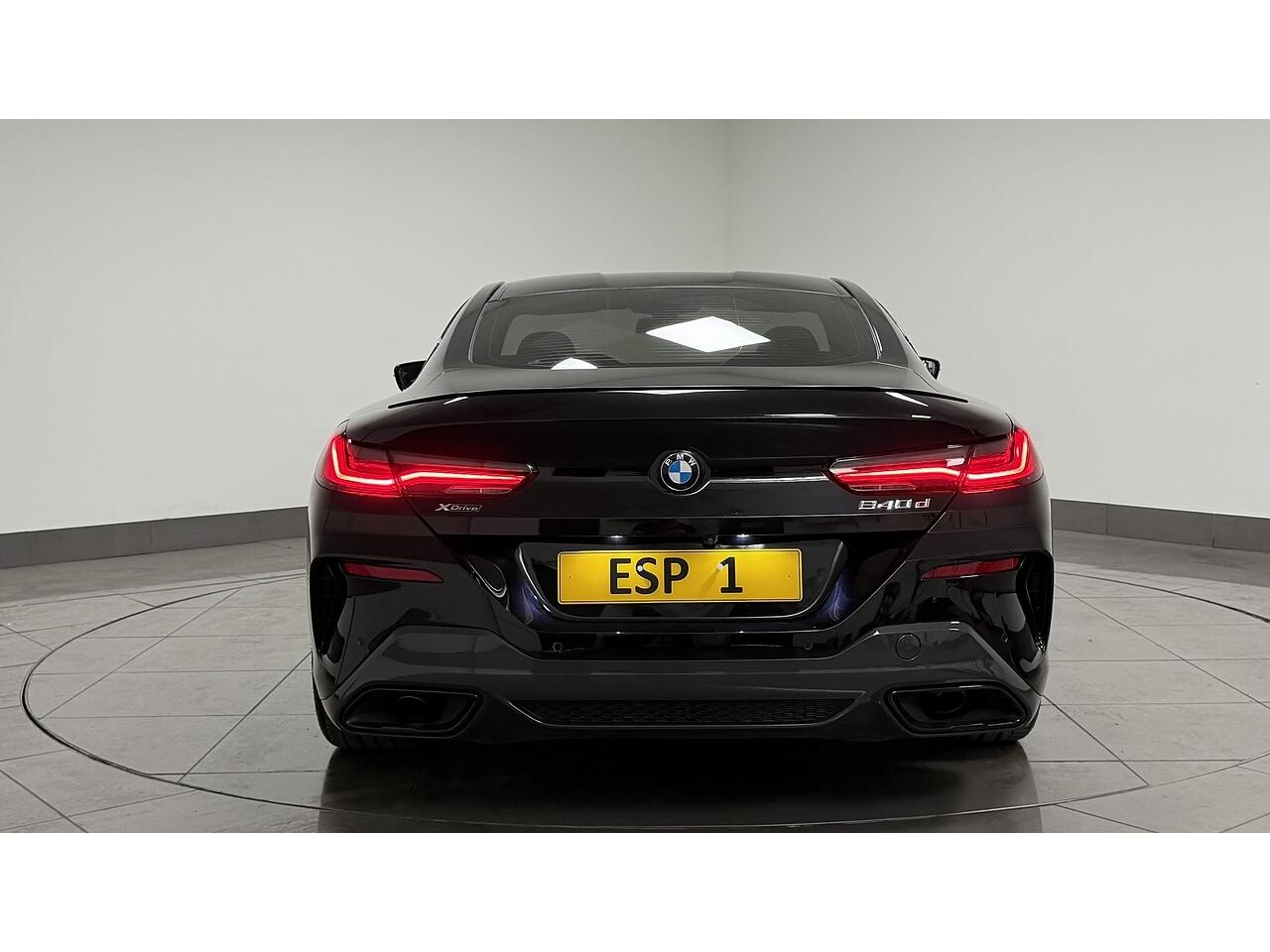 BMW 8 Series view 6