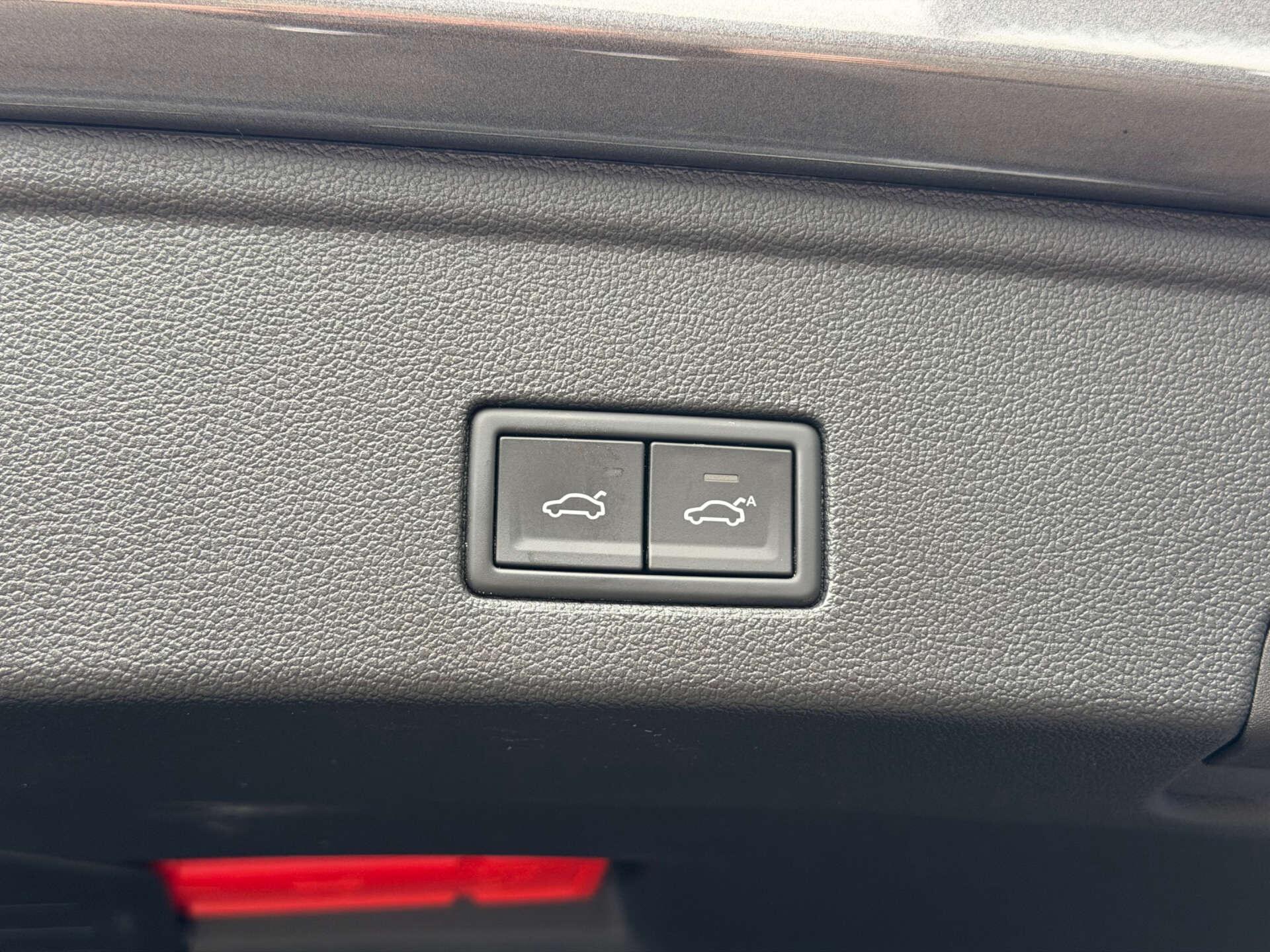 Volkswagen Touareg view 21