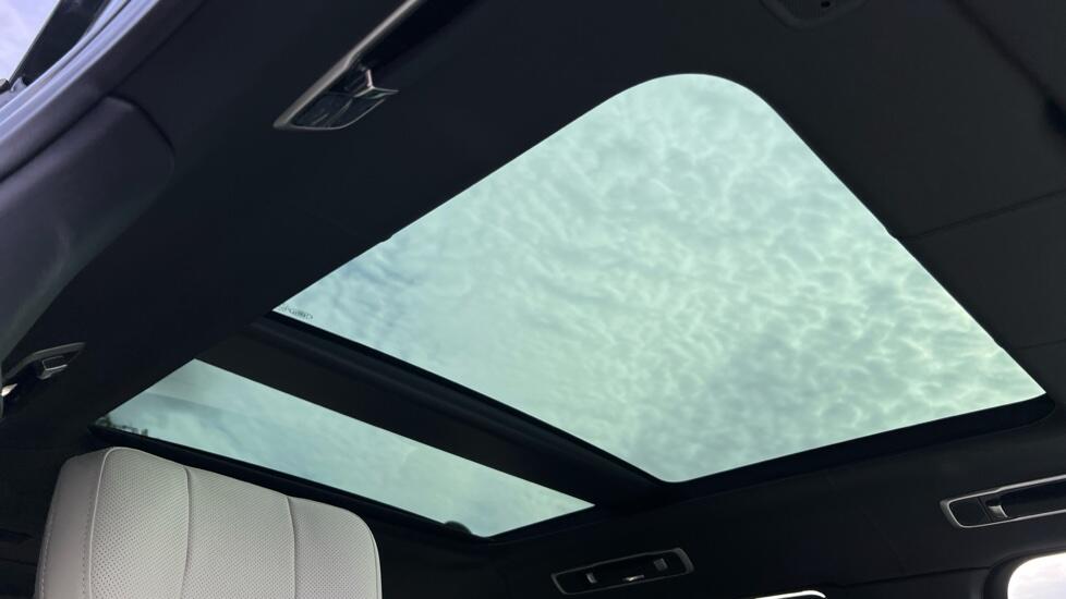 Land Rover Range Rover view 20