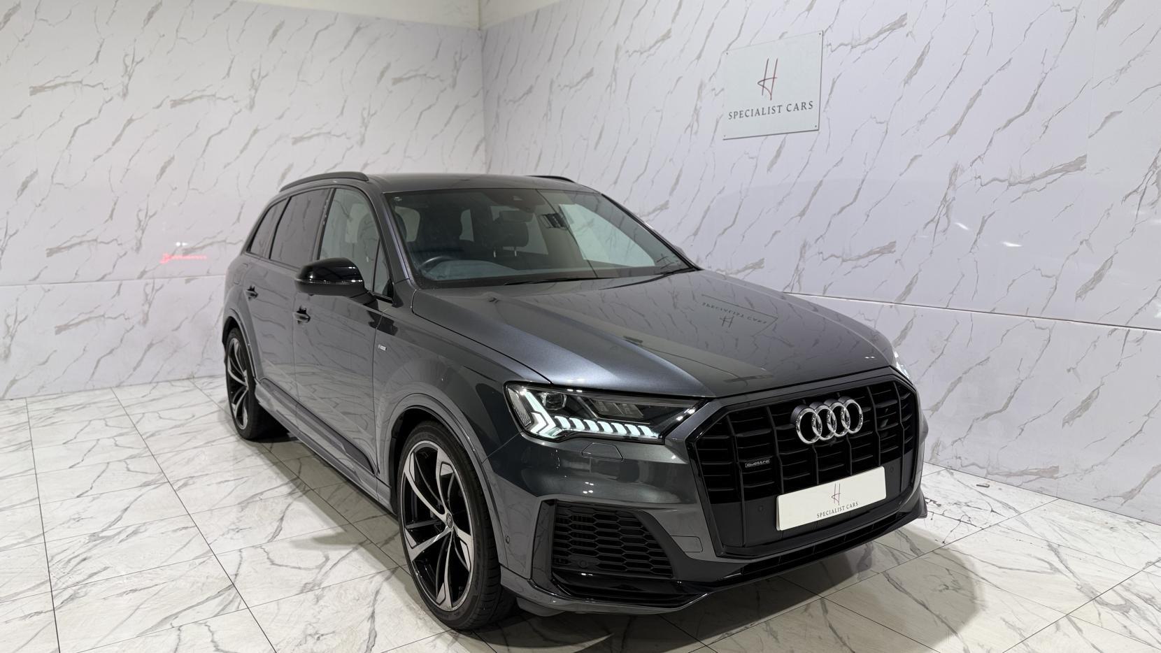 Audi Q7 view 40