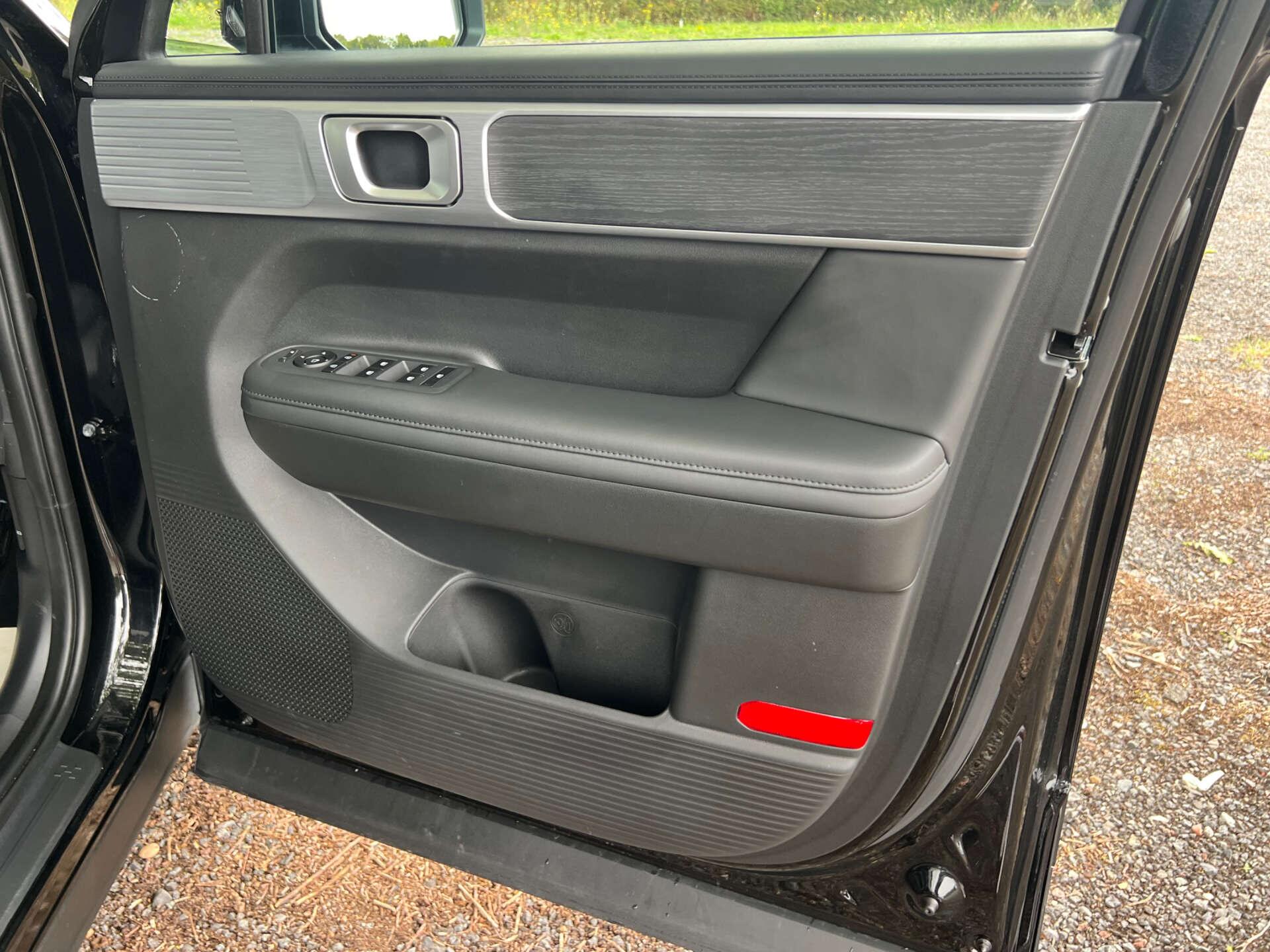 Hyundai Santa Fe view 34