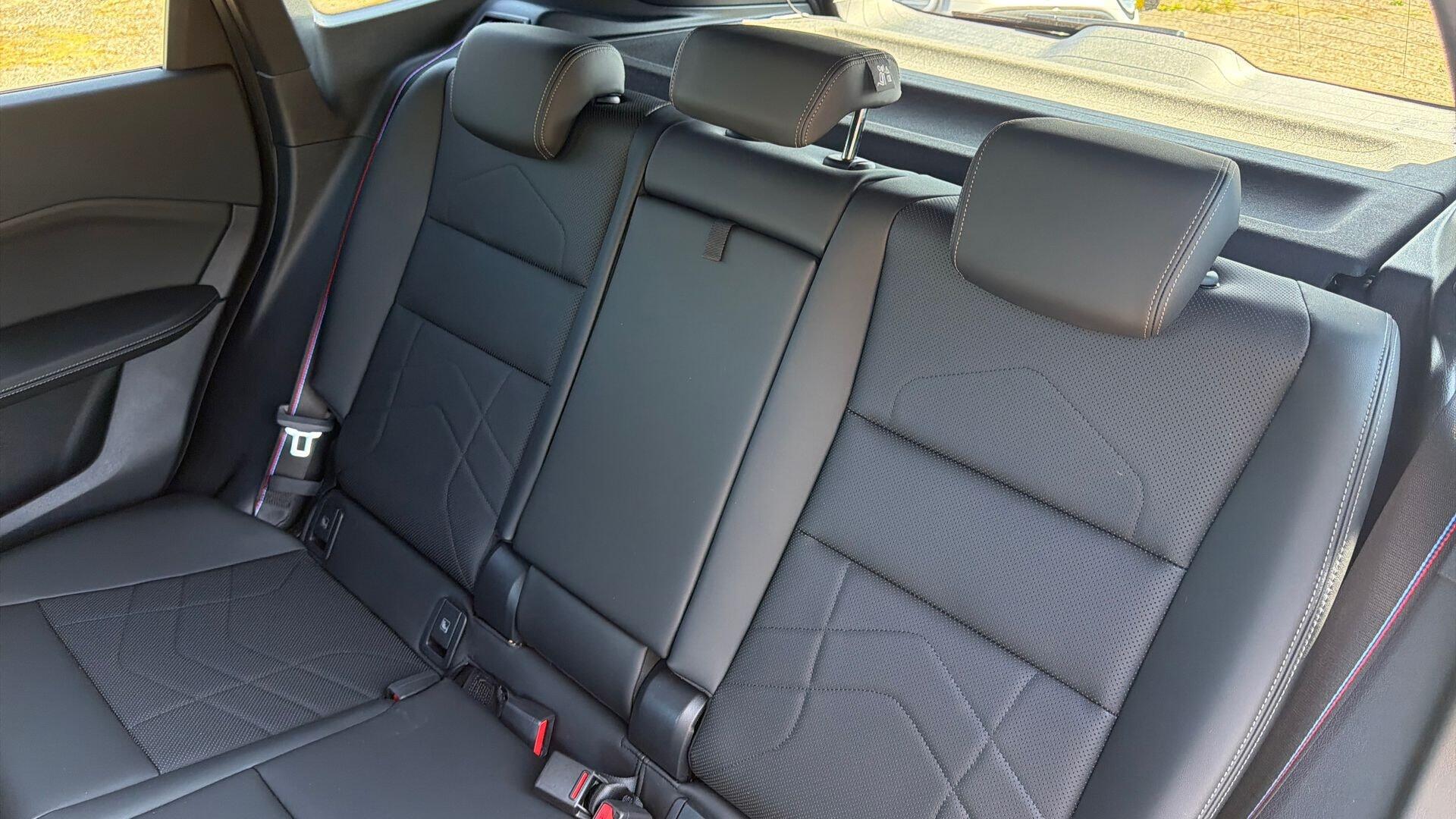 BMW Ix1 view 12