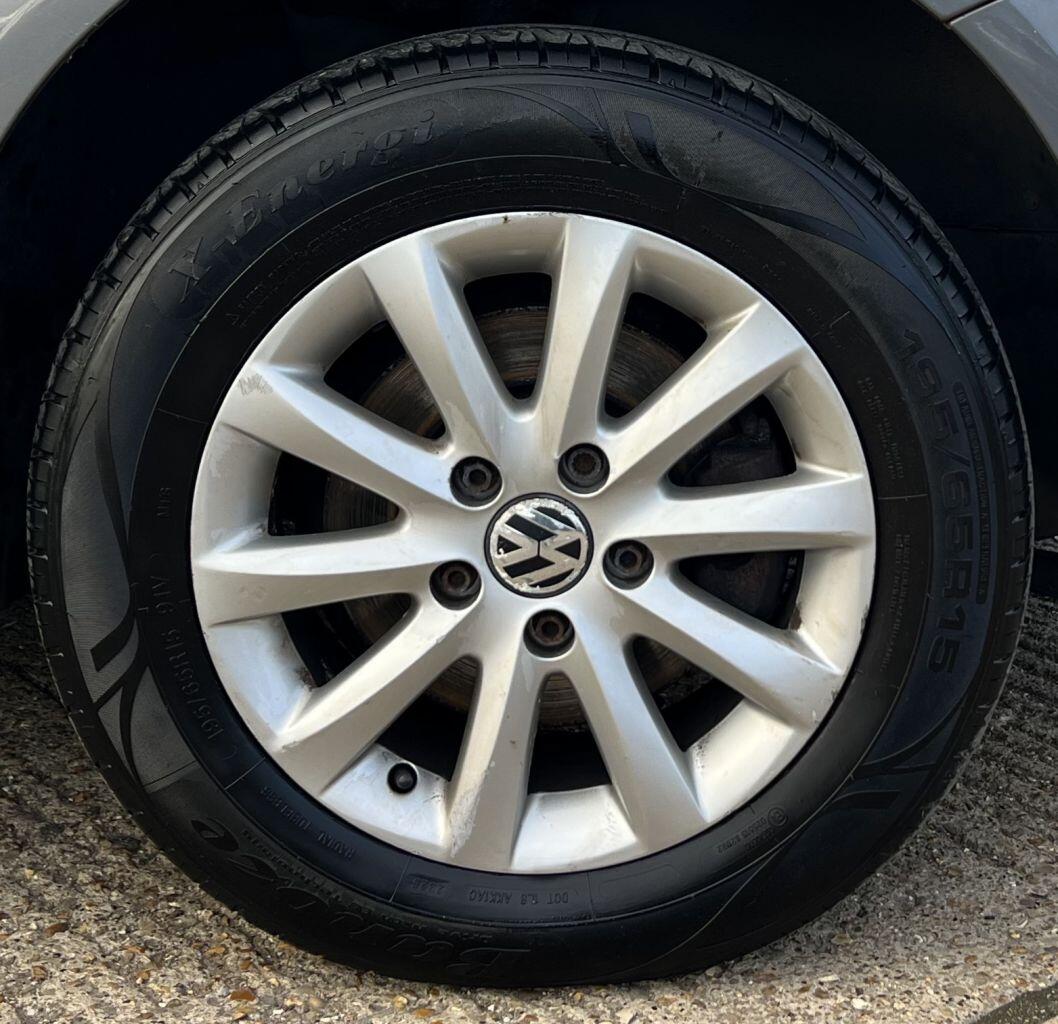 Volkswagen Golf view 11
