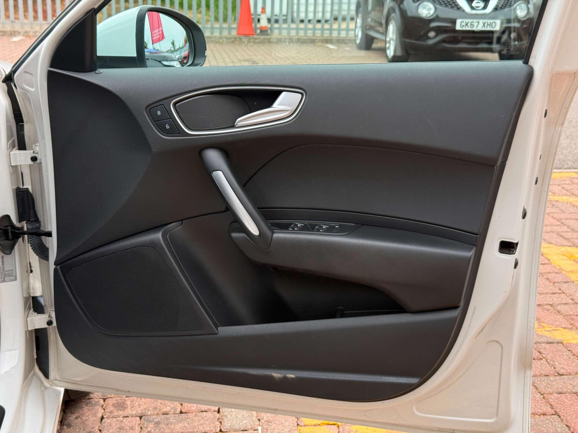 Audi A1 view 21