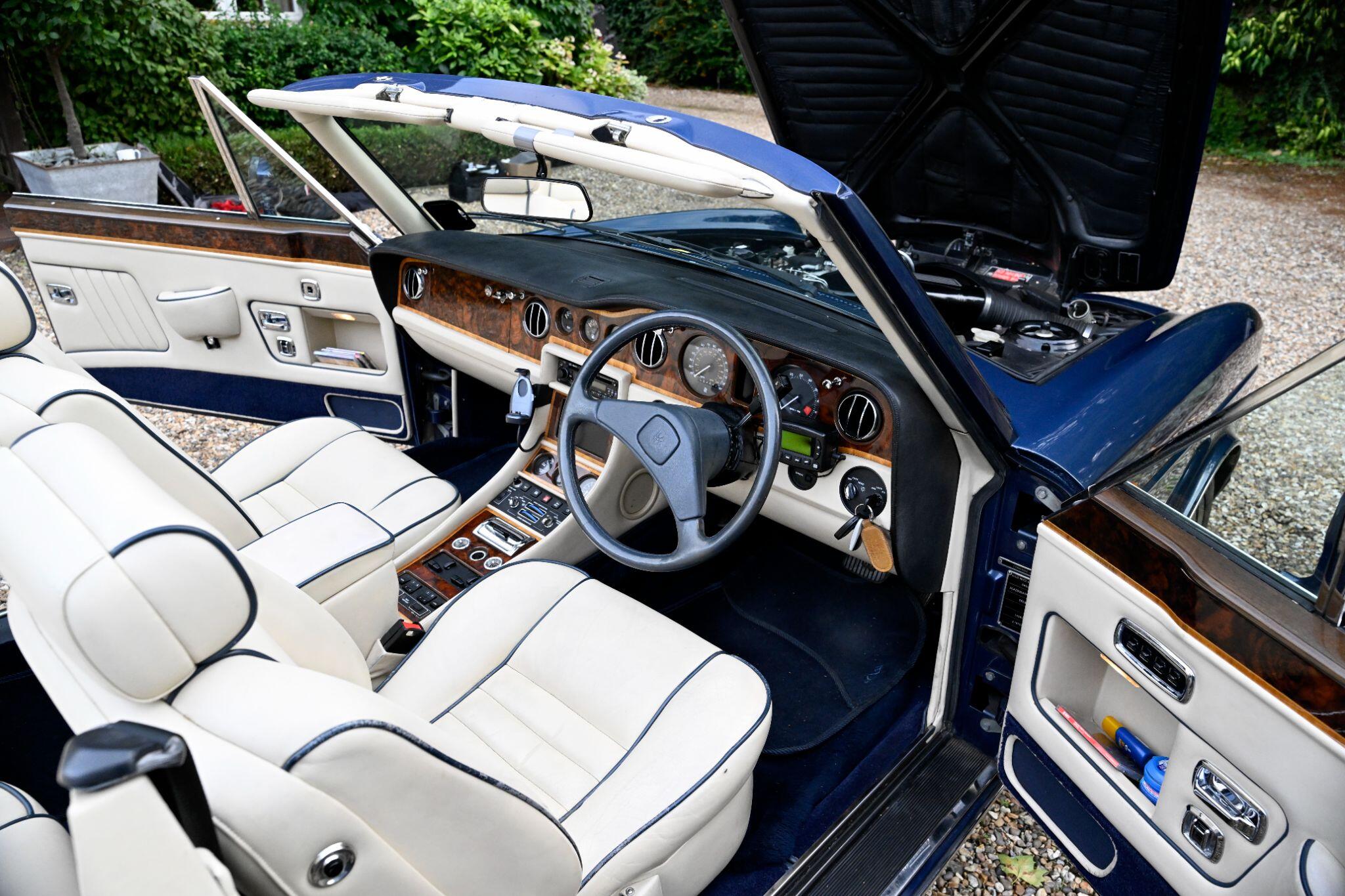 Rolls-Royce Corniche view 79