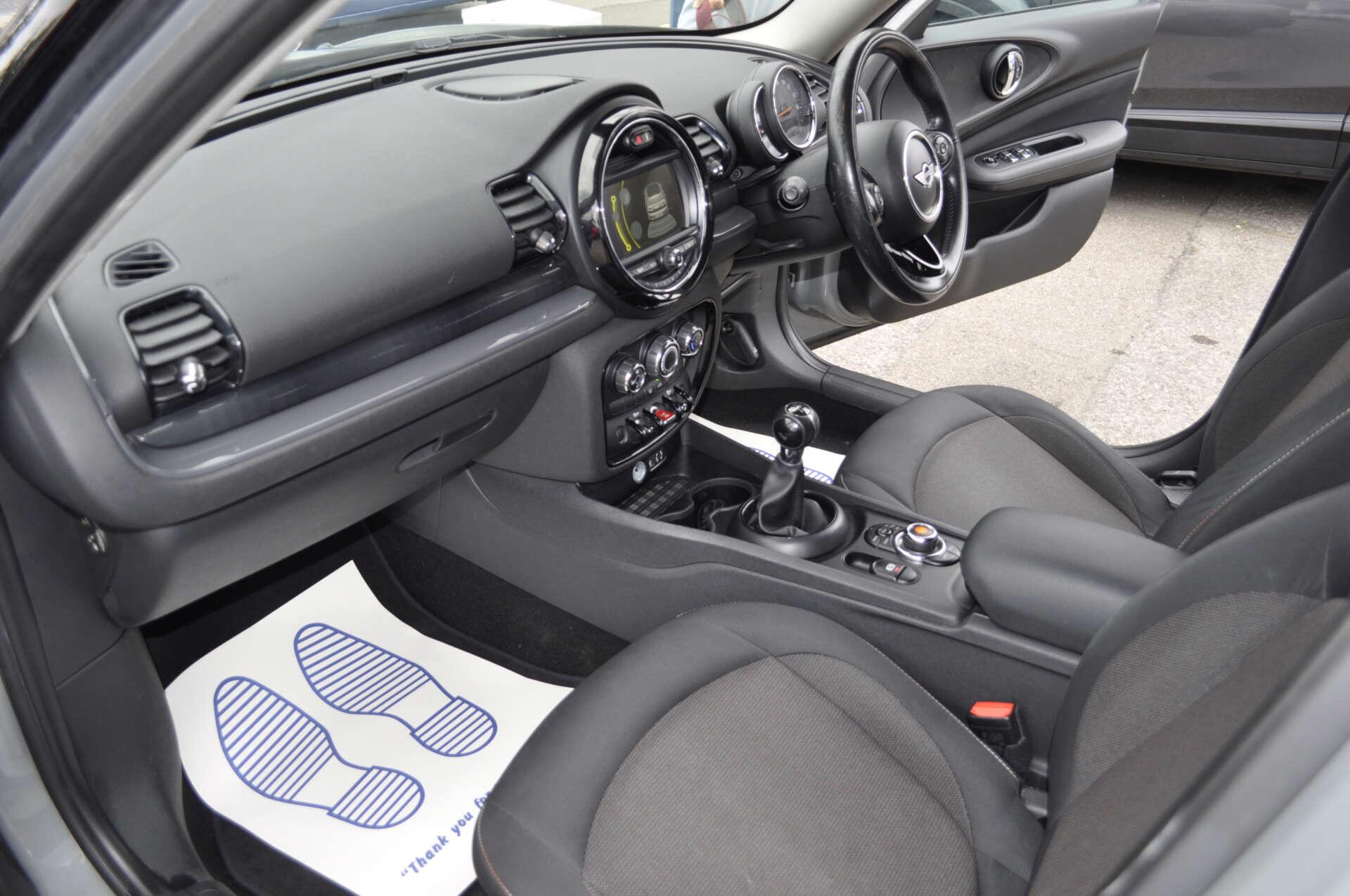 Mini Clubman view 20