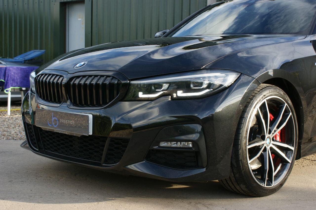BMW 3 Series view 22