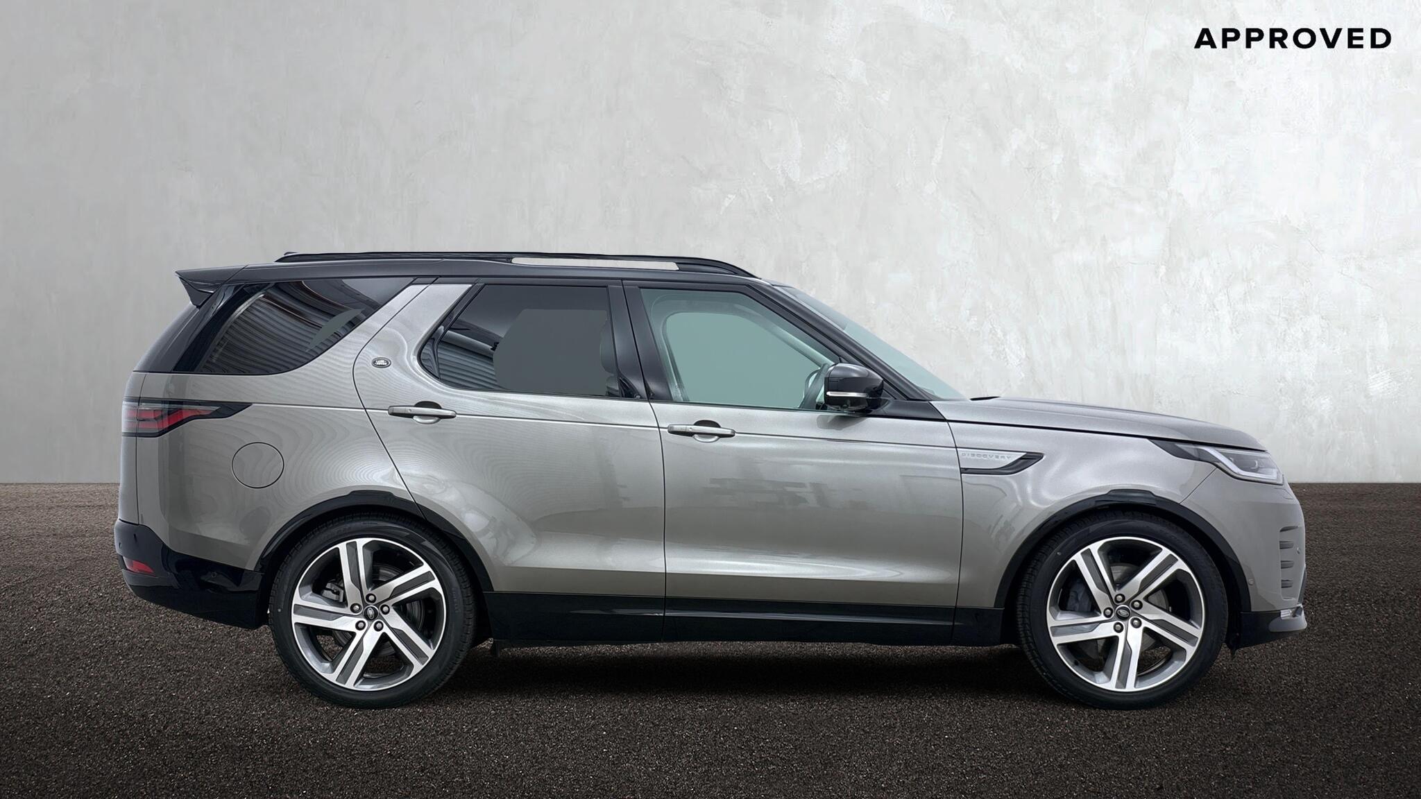 Land Rover Discovery view 5