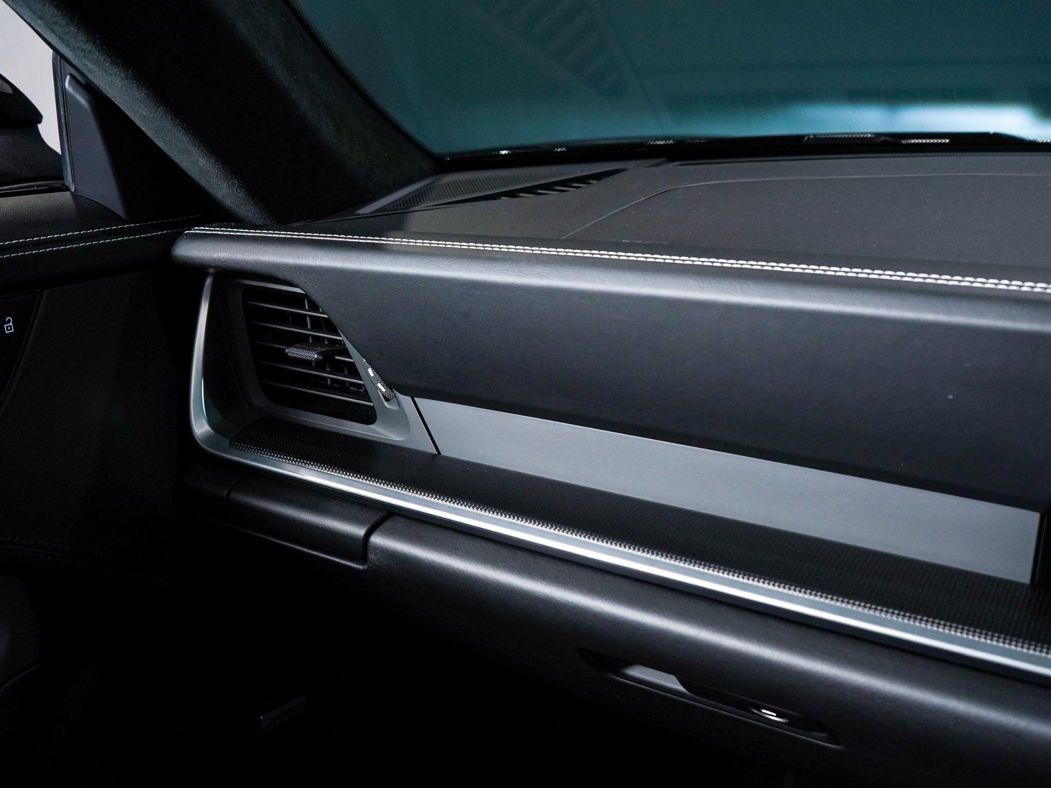Porsche 911 view 65