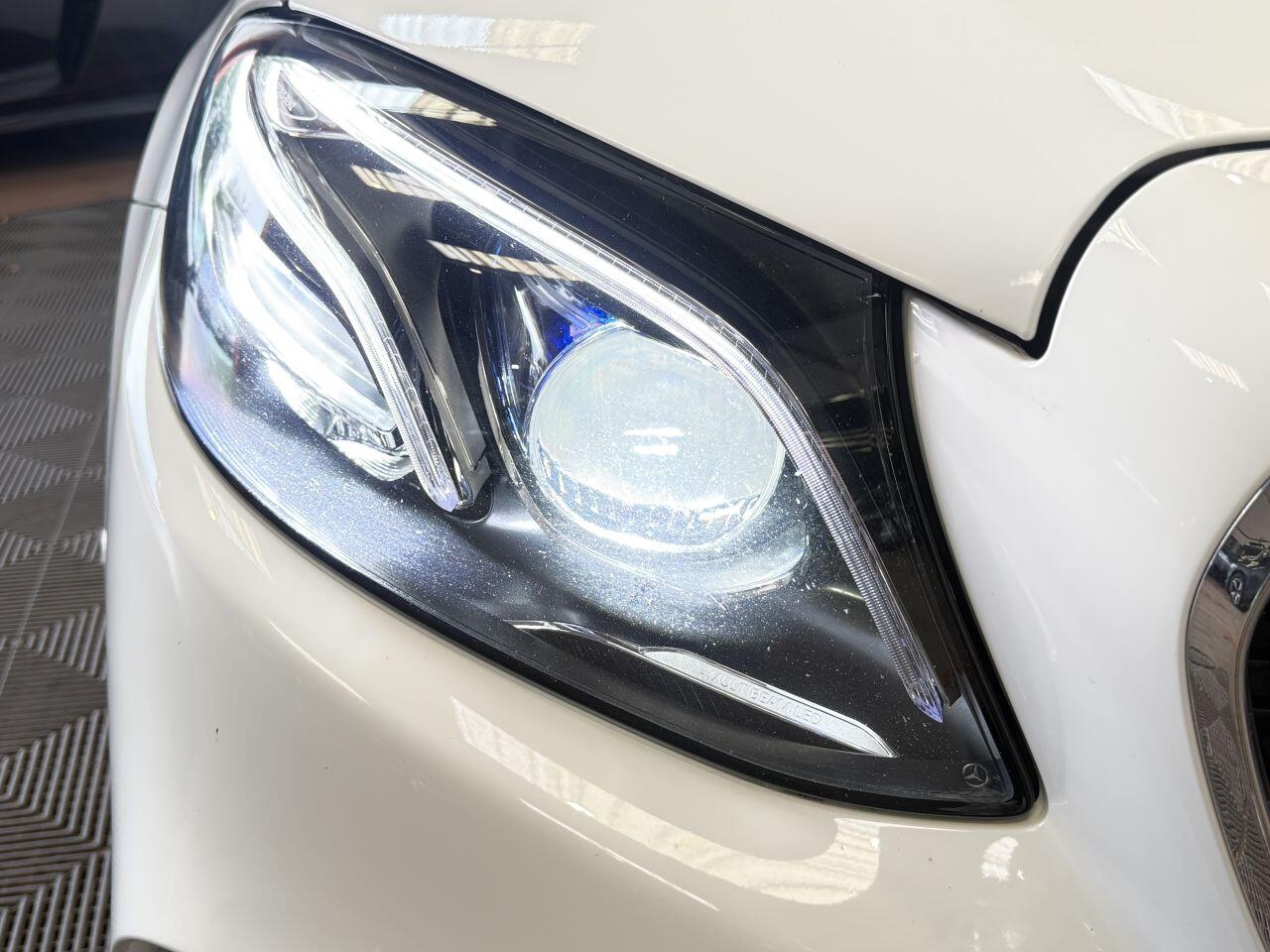 Mercedes-Benz E Class view 26