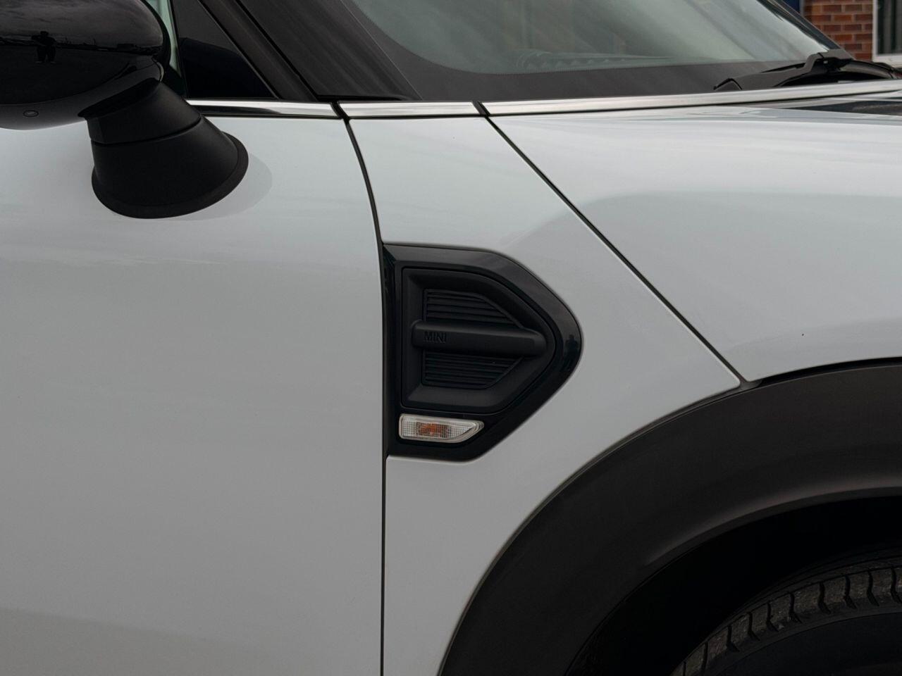 Mini Countryman view 19