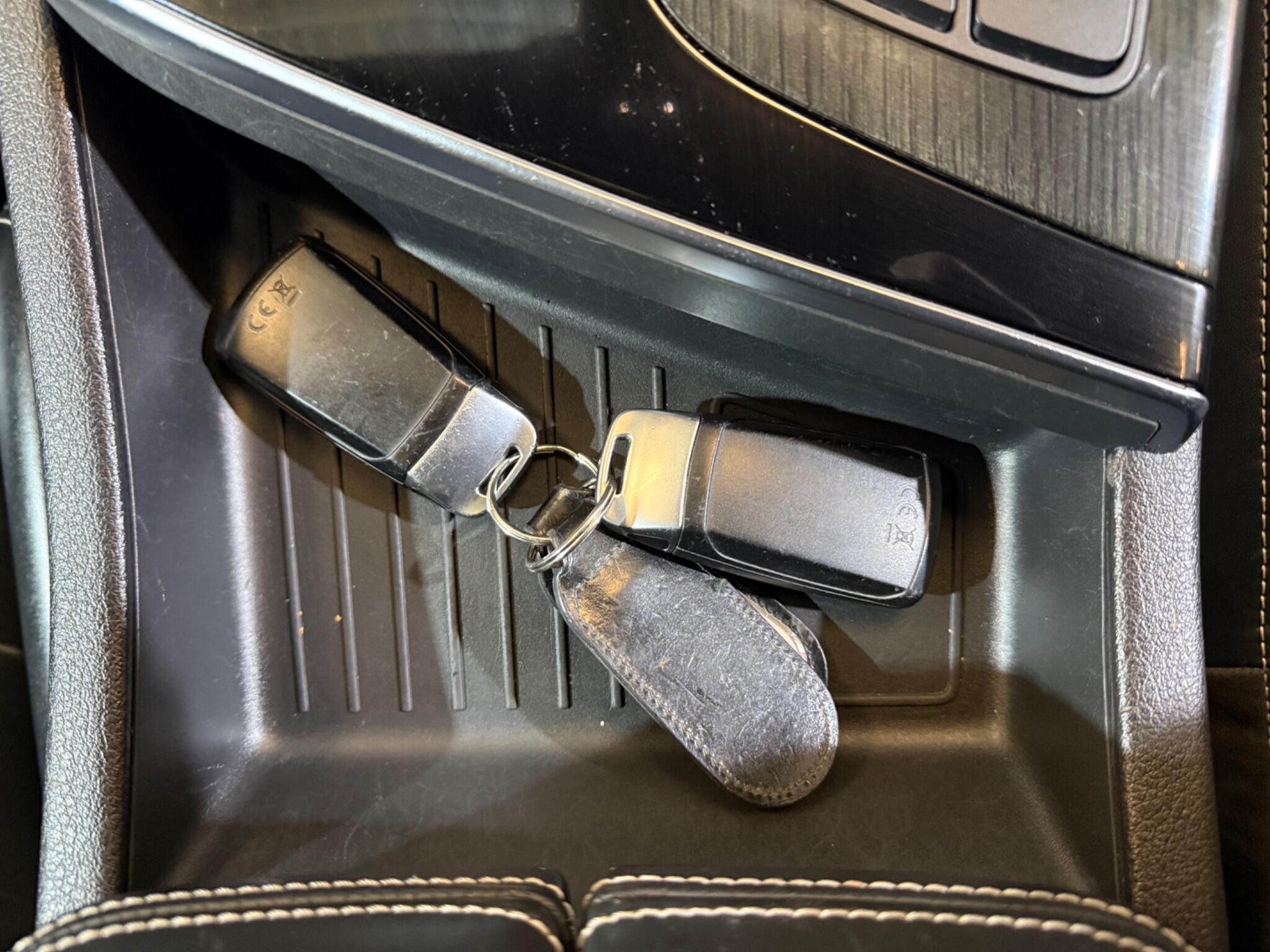 Audi Q7 view 13