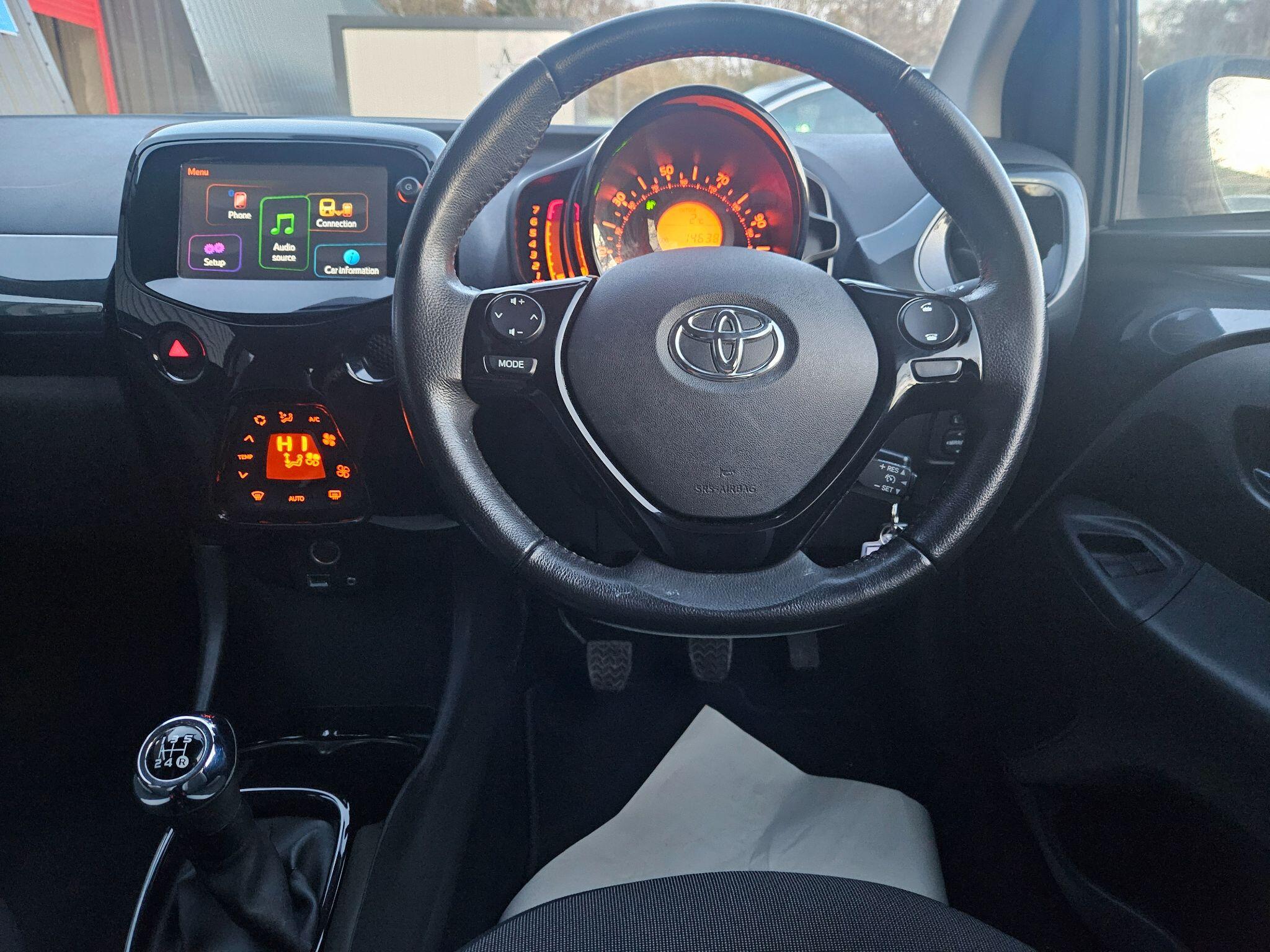 2018 Toyota AYGO 1.0 VVT-i x-press Euro 6 5dr • 14,600 miles image 19