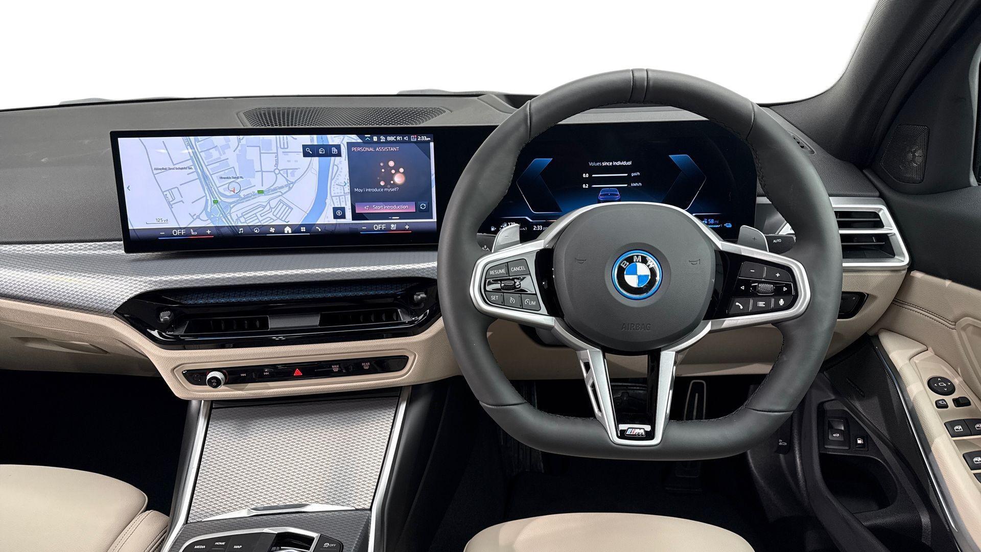 BMW 3 Series view 5