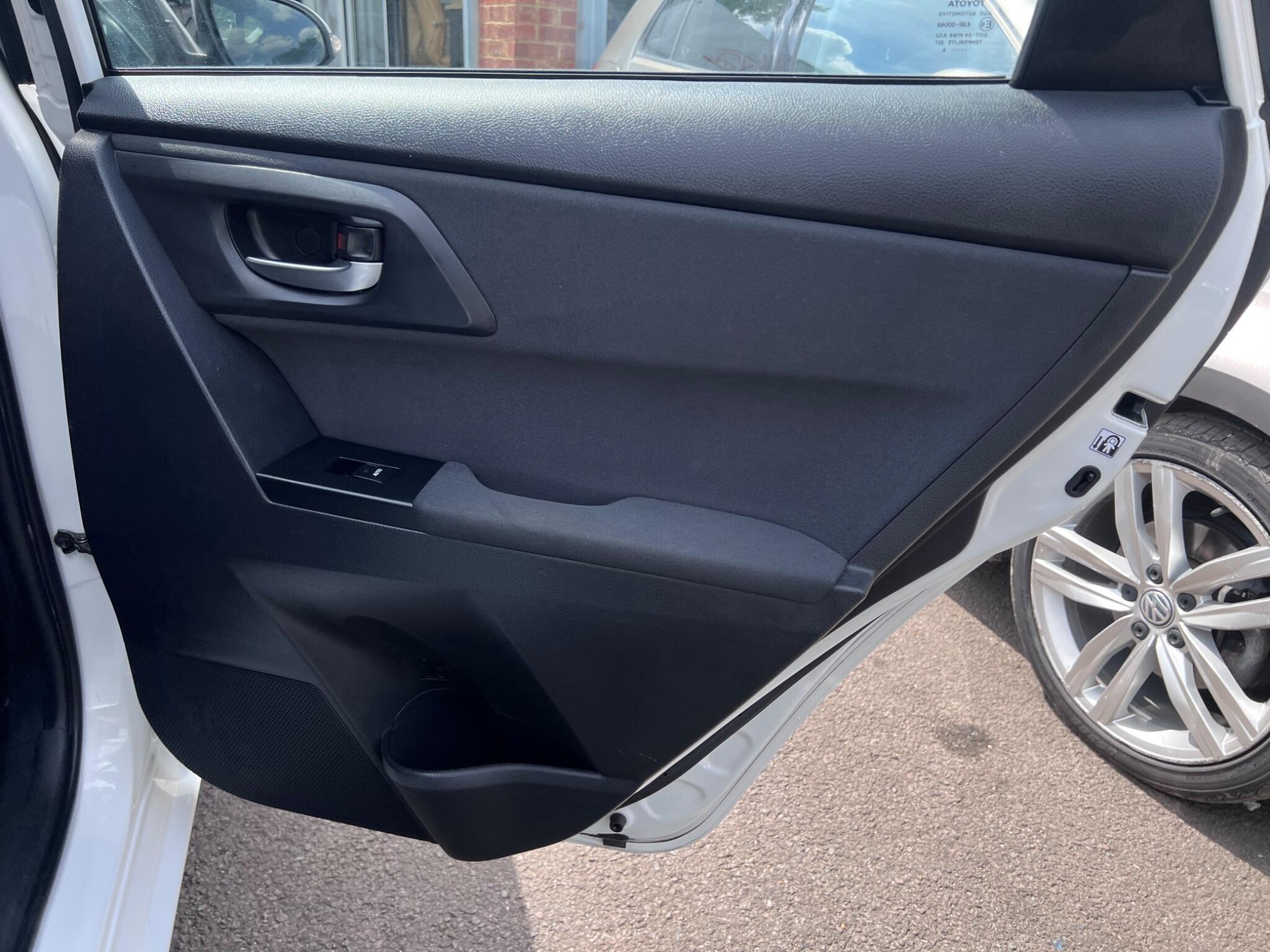 Toyota Auris view 27