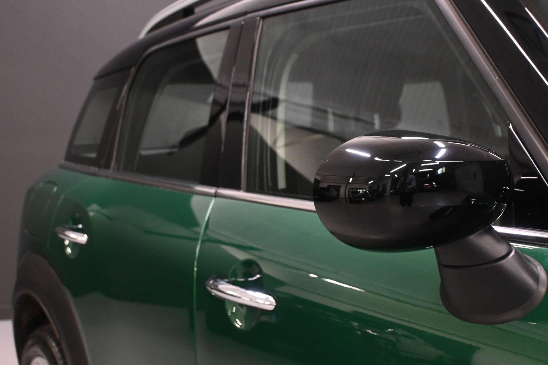 Mini Countryman view 24