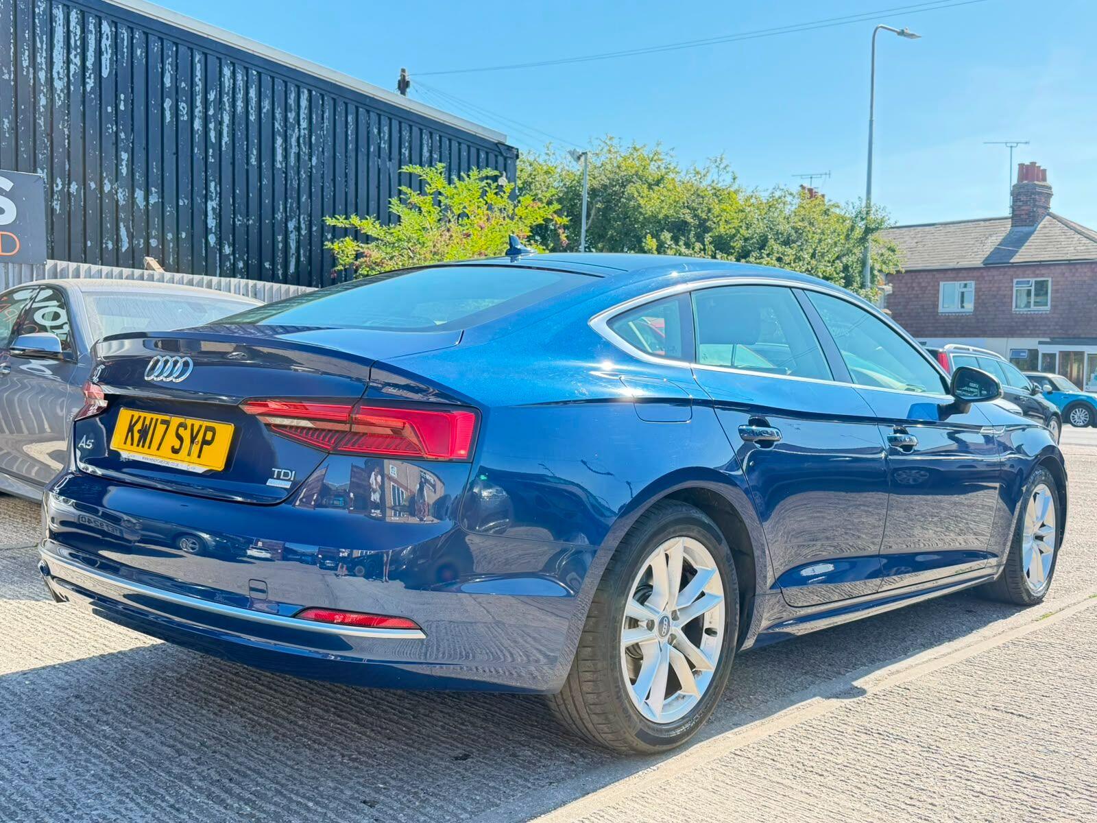Audi A5 view 3