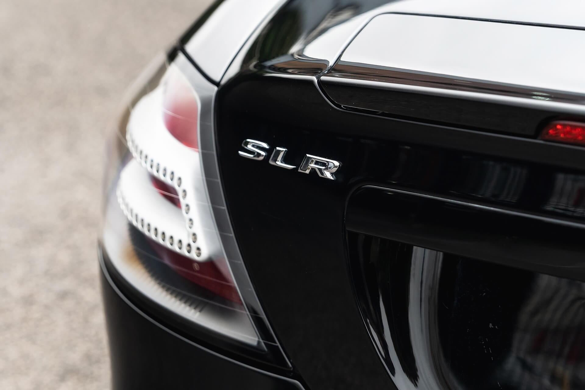 Mercedes-Benz SLR view 104