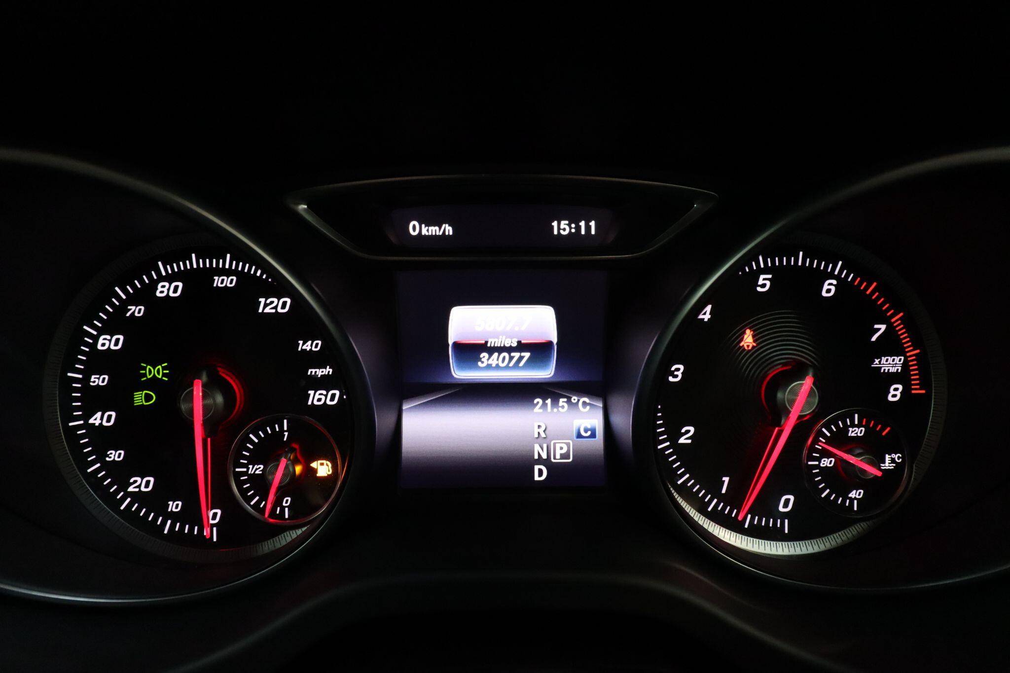 Mercedes-Benz Gla view 31