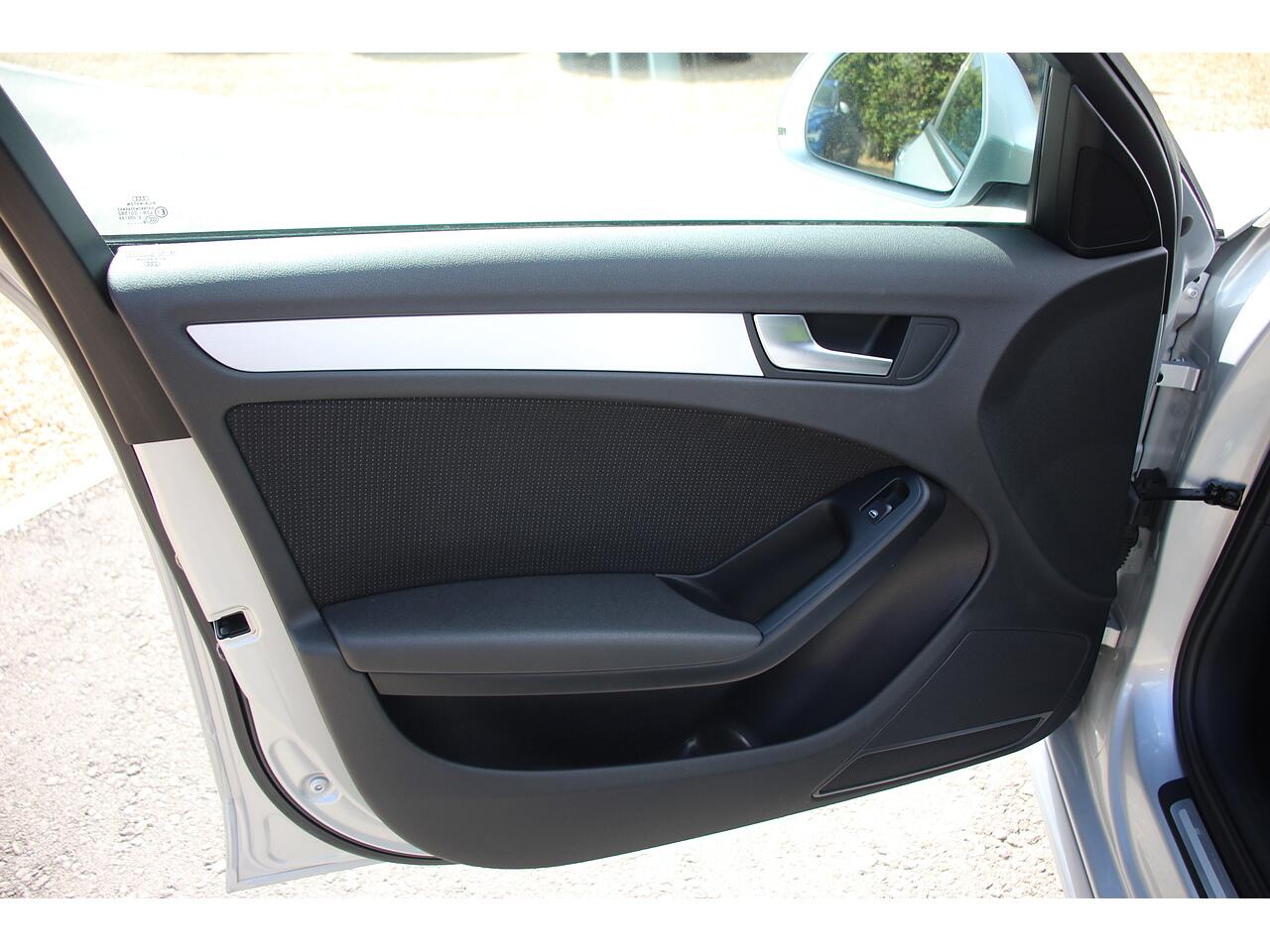Audi A4 view 36