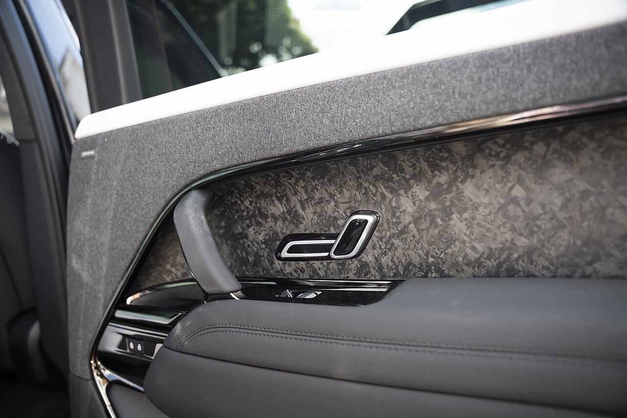 Land Rover Range Rover Sport view 11