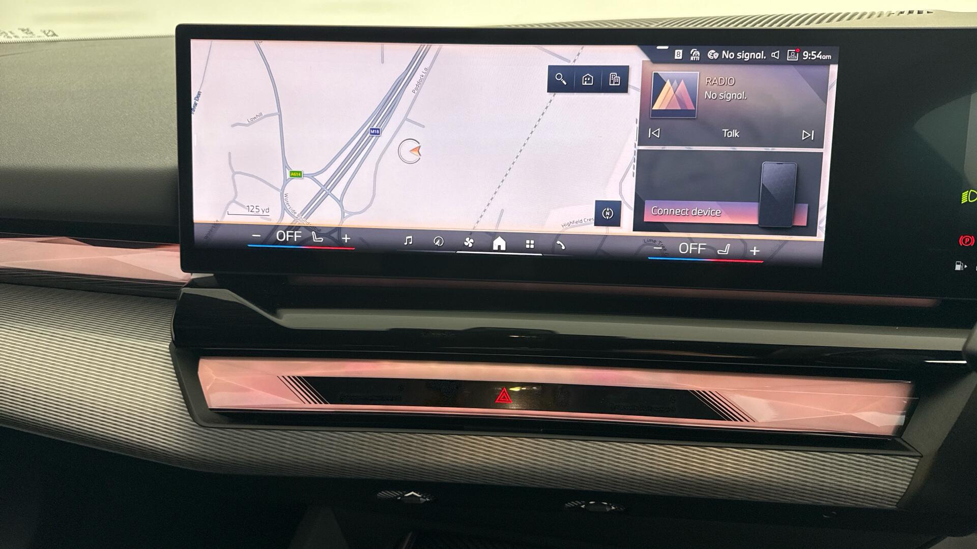 BMW 5 Series view 8