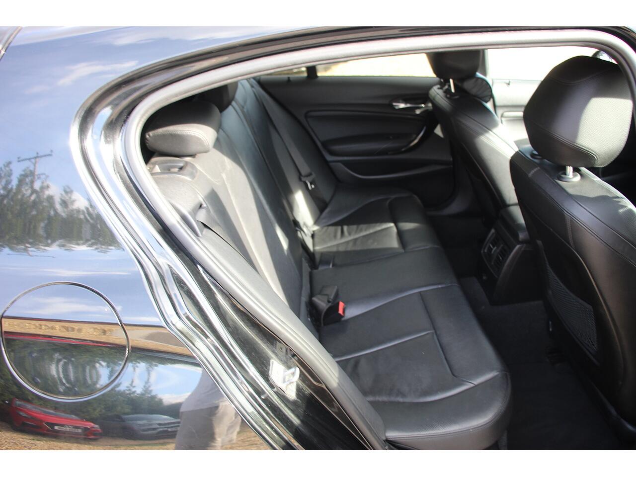BMW 1 Series view 16