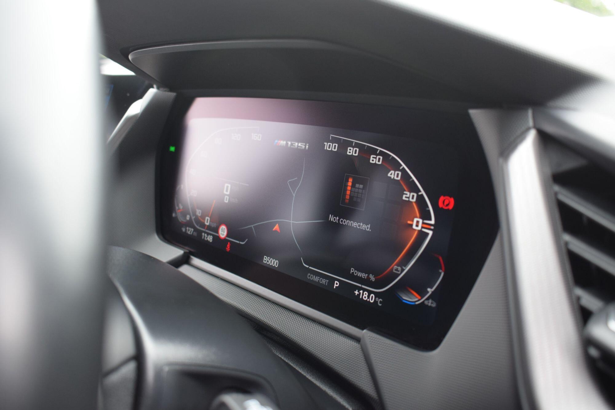 BMW 1 Series view 13