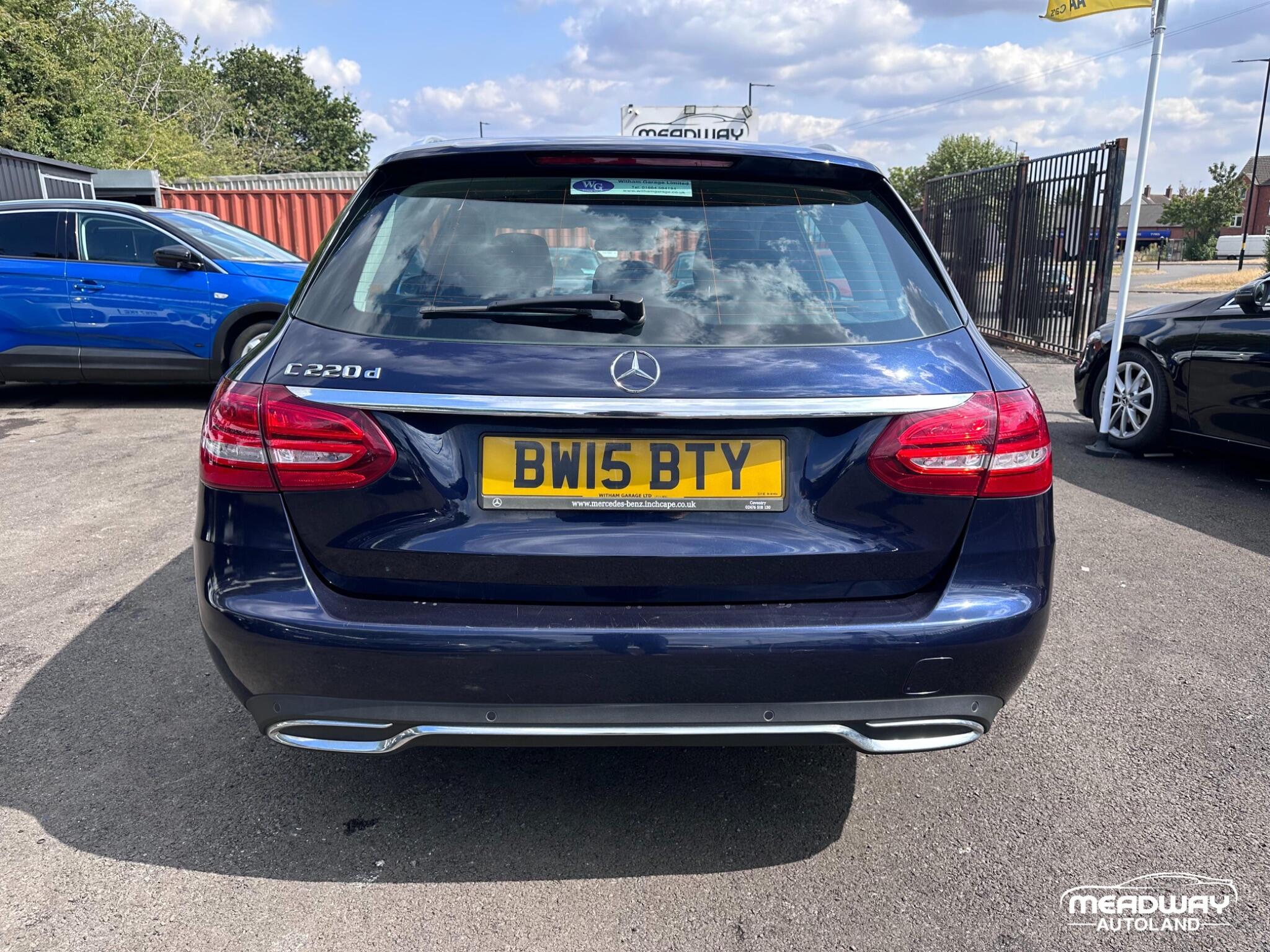 Mercedes-Benz C Class view 16