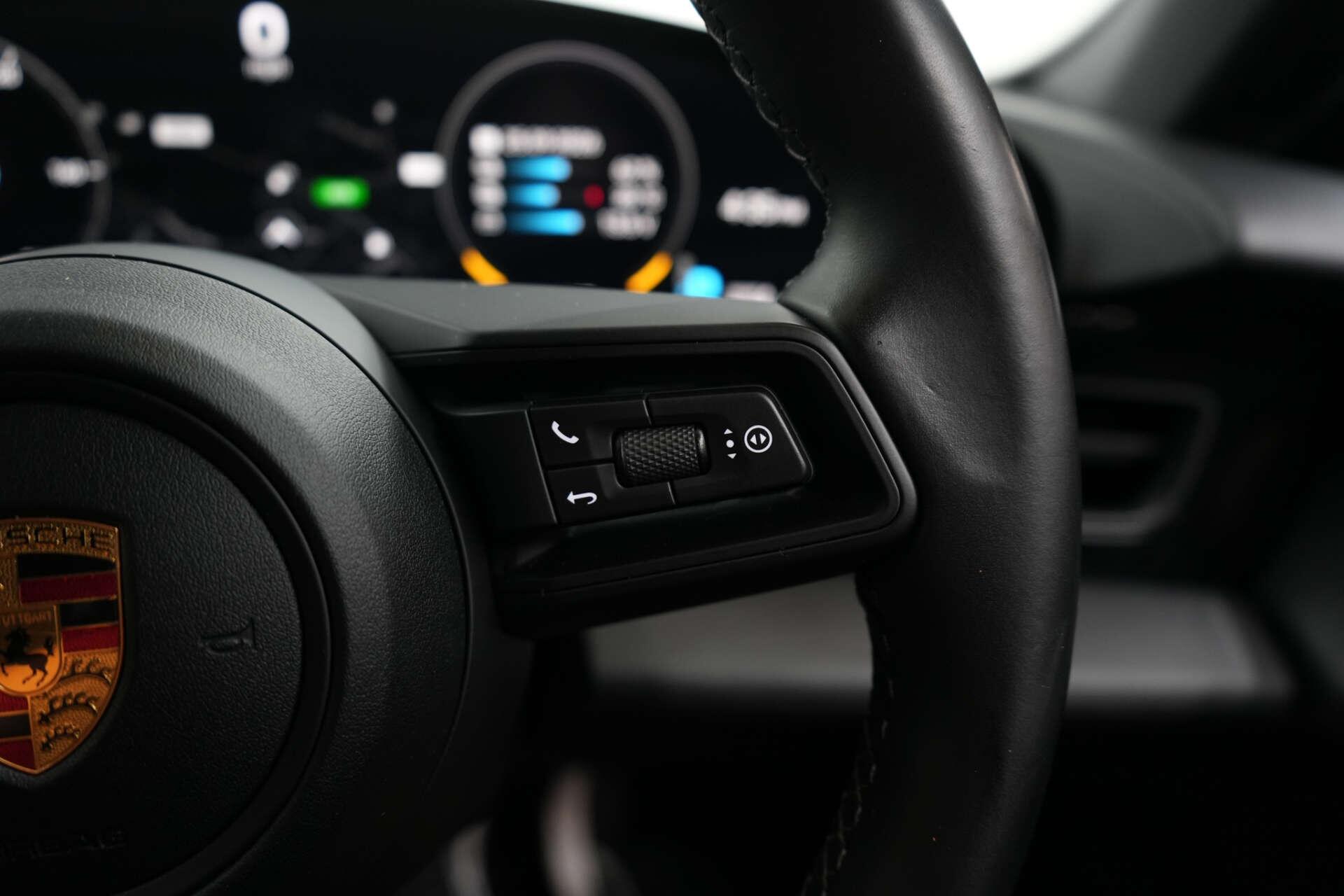 Porsche Taycan view 40